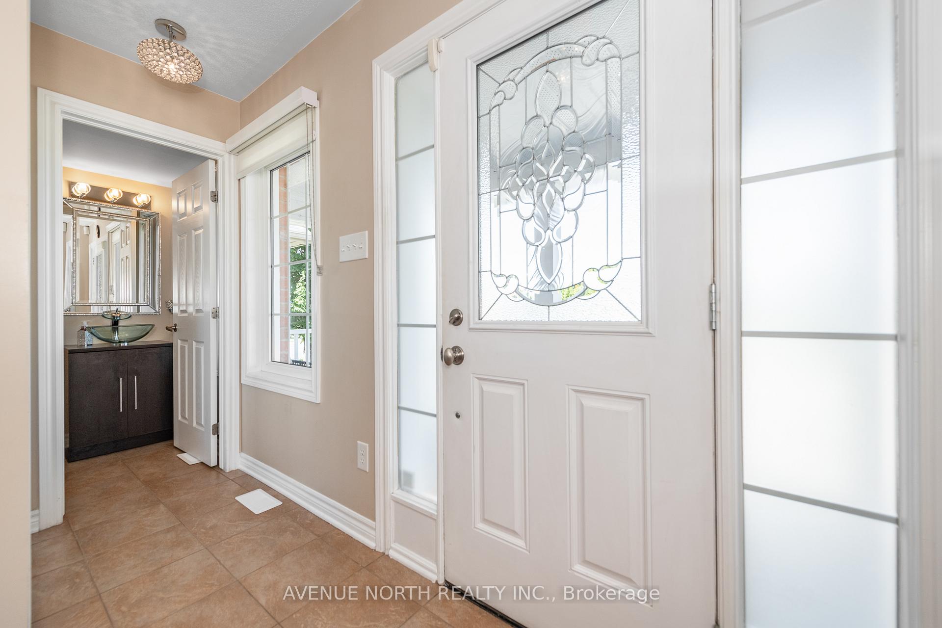 Photo 3 of 3560 Cambrian Road, Ottawa, Barrhaven - Half Moon Bay — HOMEH