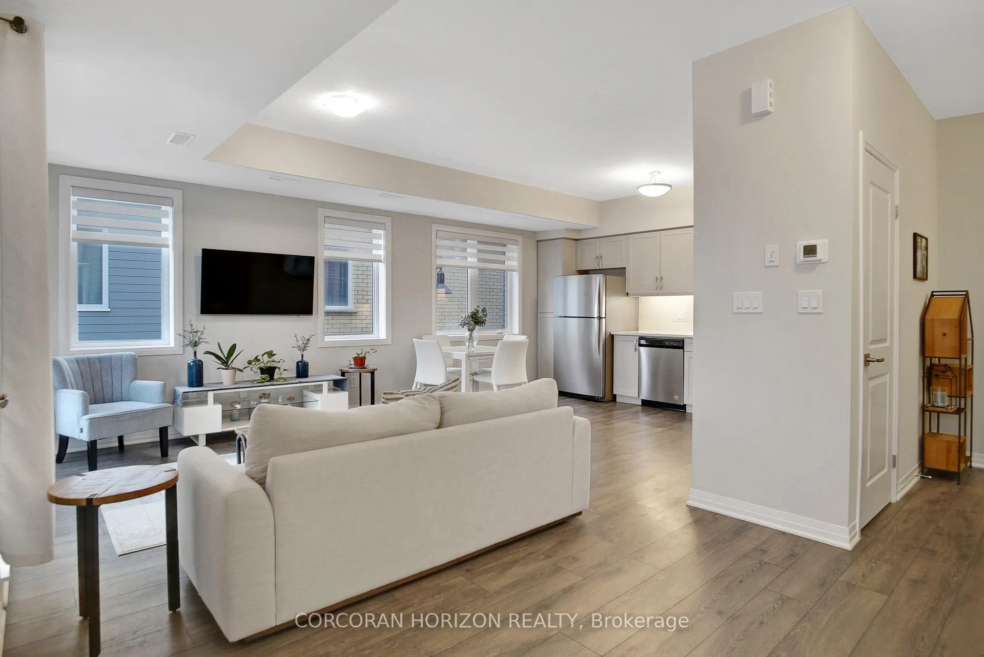 Photo 10 of 100 Seabrook Drive, Kitchener — HOMEH