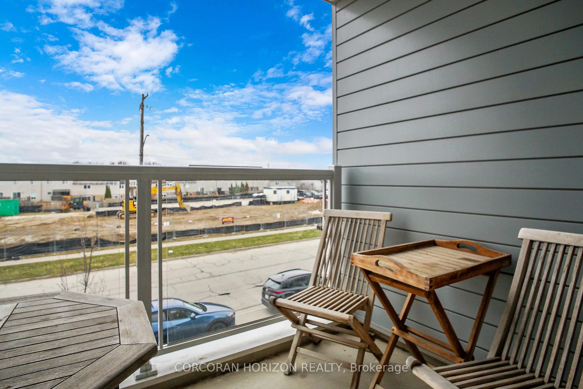 Photo 11 of 100 Seabrook Drive, Kitchener — HOMEH