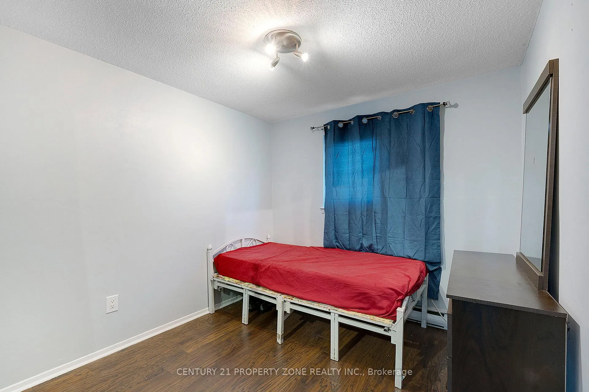Photo 16 of 55 Darras Court, Brampton, Southgate — HOMEH