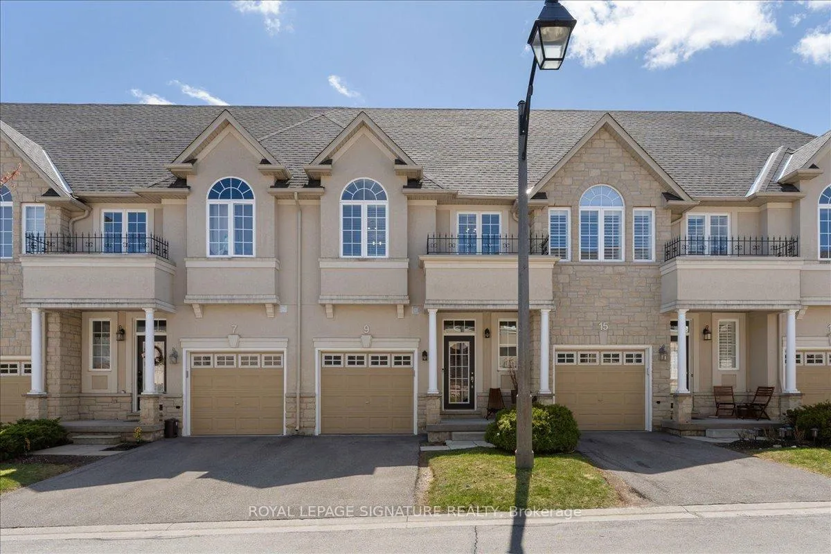 Photo 1 of 9 Forest Valley Crescent, Hamilton, Dundas — HOMEH