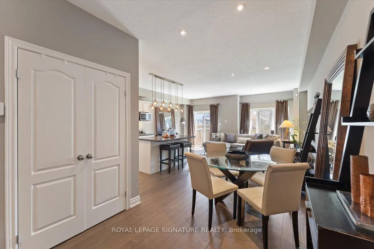 Photo 8 of 9 Forest Valley Crescent, Hamilton, Dundas — HOMEH