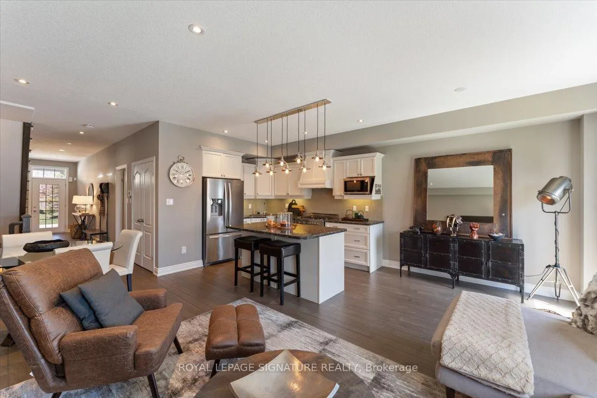 Photo 12 of 9 Forest Valley Crescent, Hamilton, Dundas — HOMEH