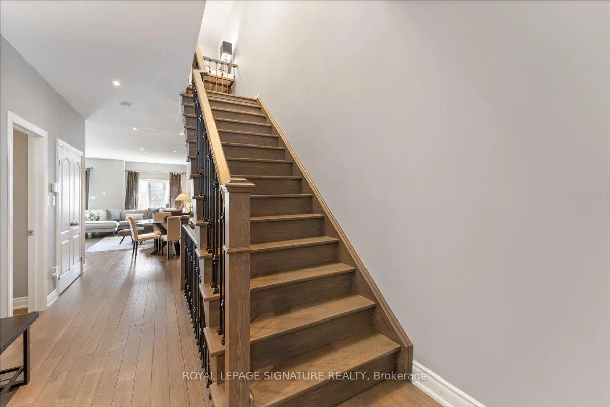 Photo 17 of 9 Forest Valley Crescent, Hamilton, Dundas — HOMEH
