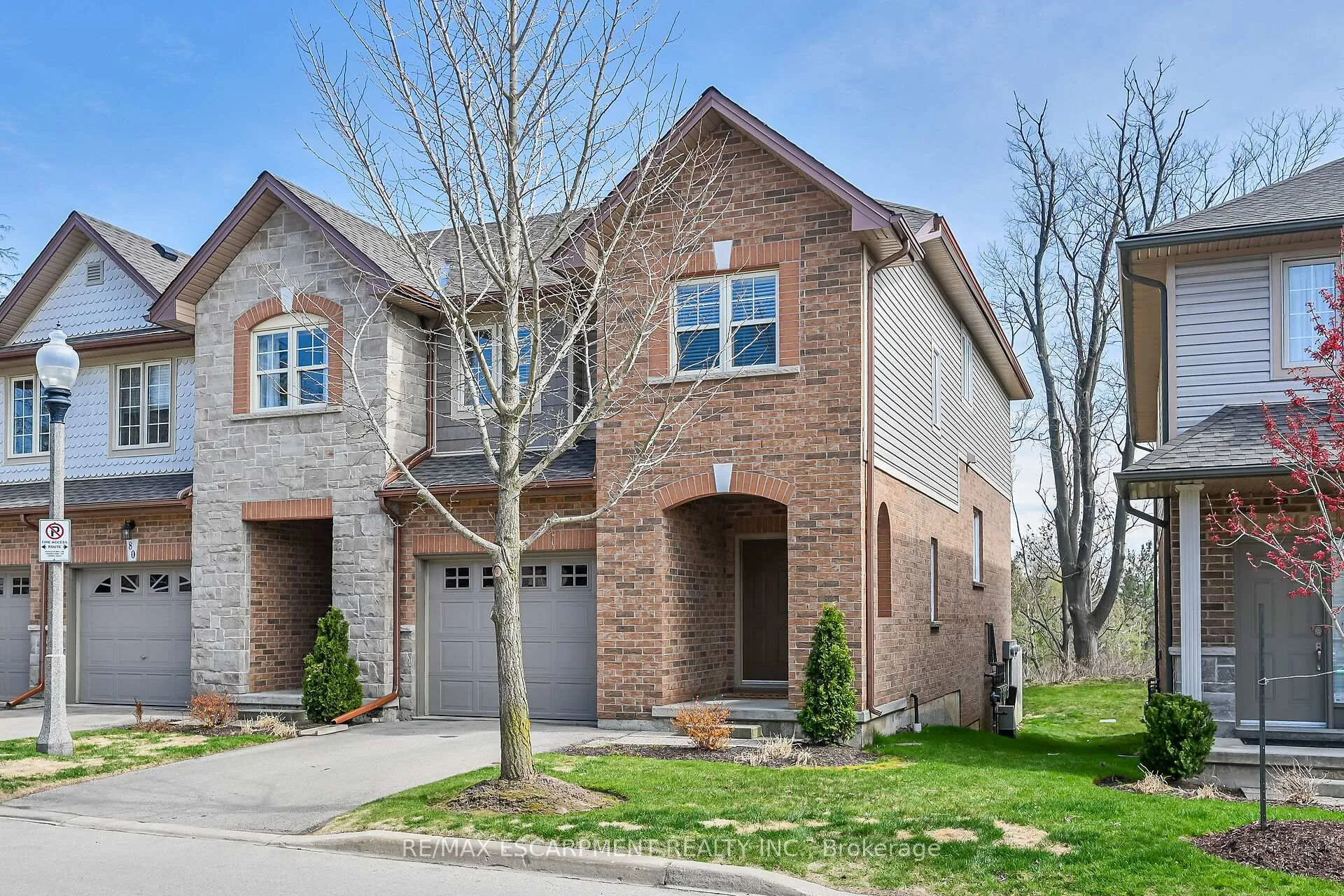 Photo 2 of 78 Myers Lane, Hamilton, Ancaster — HOMEH