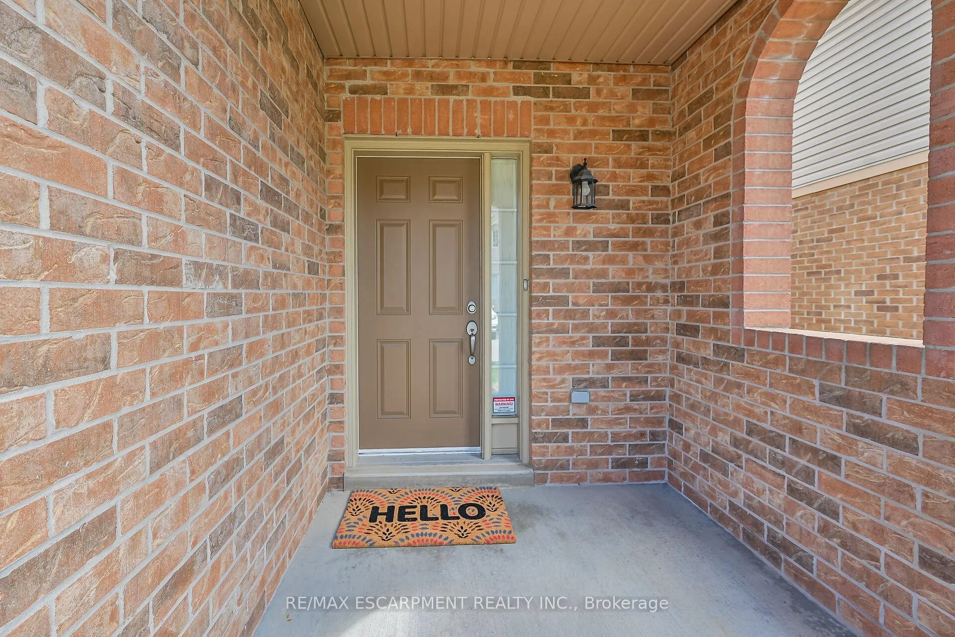 Photo 3 of 78 Myers Lane, Hamilton, Ancaster — HOMEH
