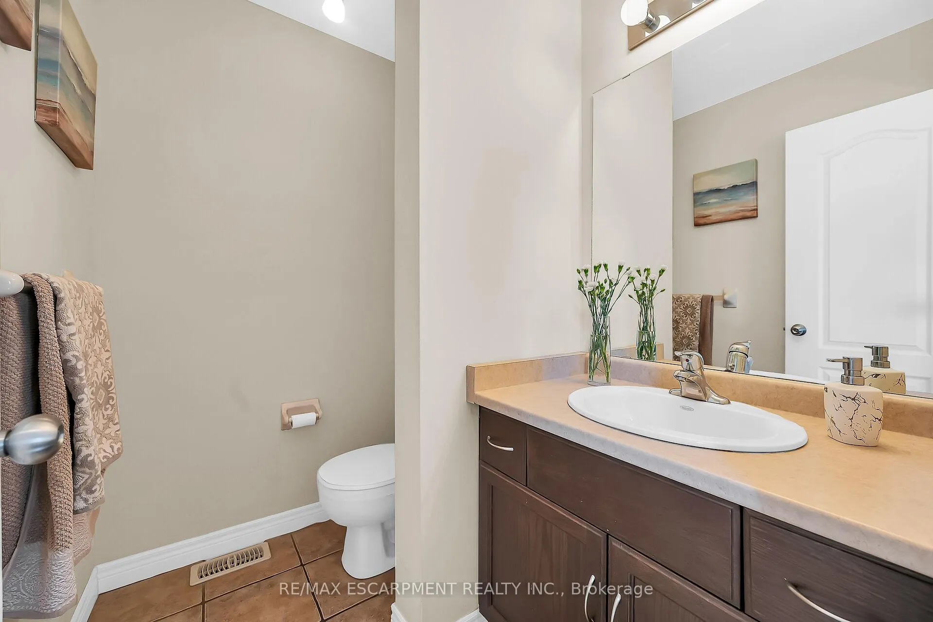 Photo 6 of 78 Myers Lane, Hamilton, Ancaster — HOMEH