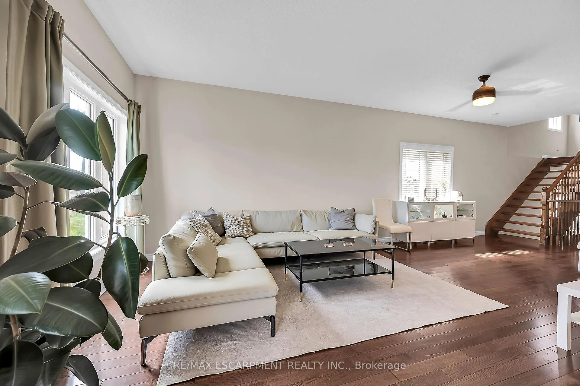 Photo 10 of 78 Myers Lane, Hamilton, Ancaster — HOMEH