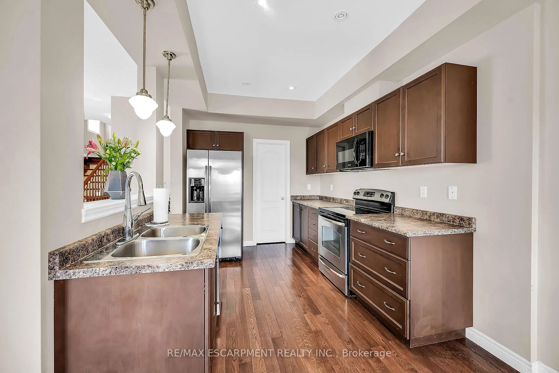 Photo 17 of 78 Myers Lane, Hamilton, Ancaster — HOMEH