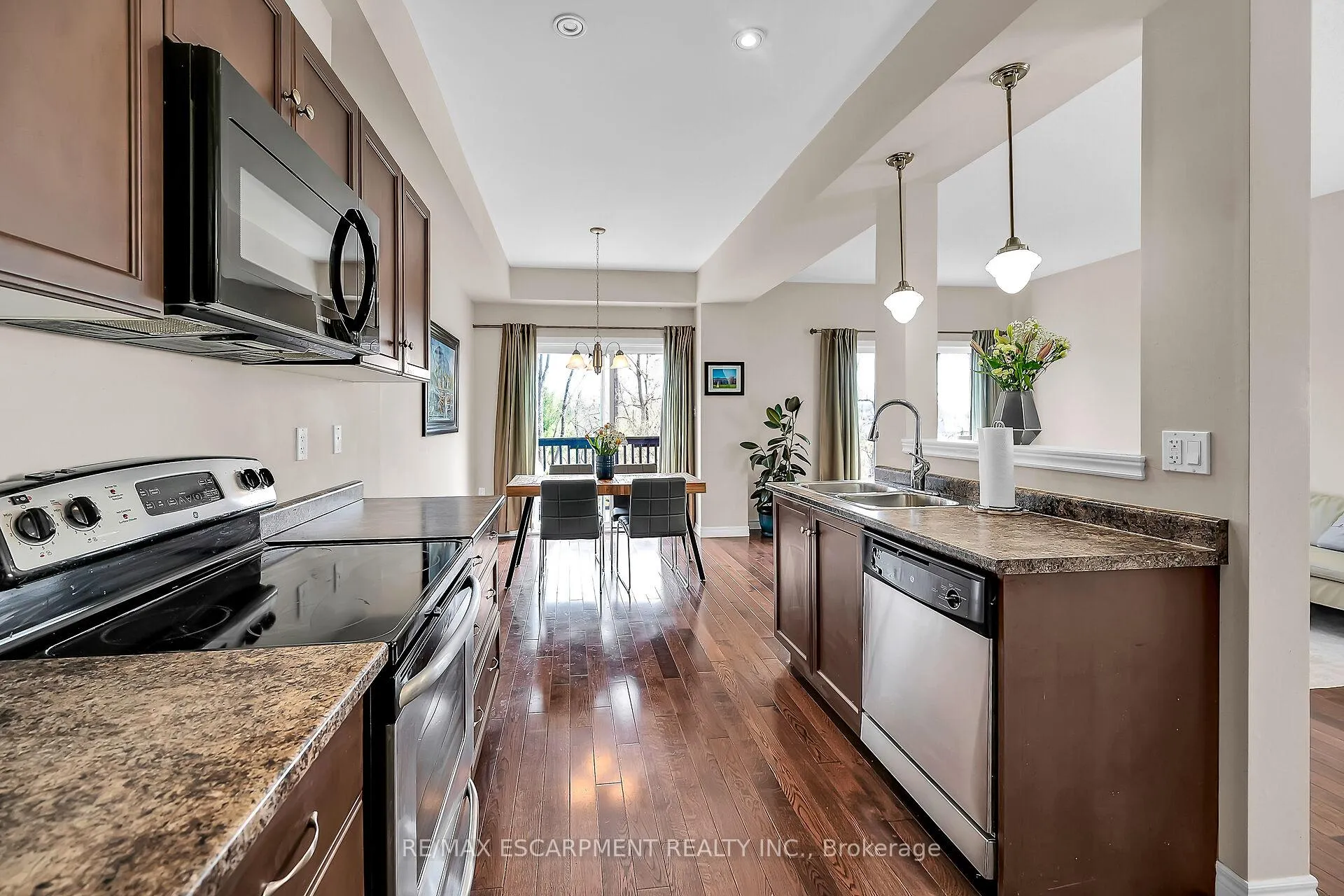 Photo 19 of 78 Myers Lane, Hamilton, Ancaster — HOMEH