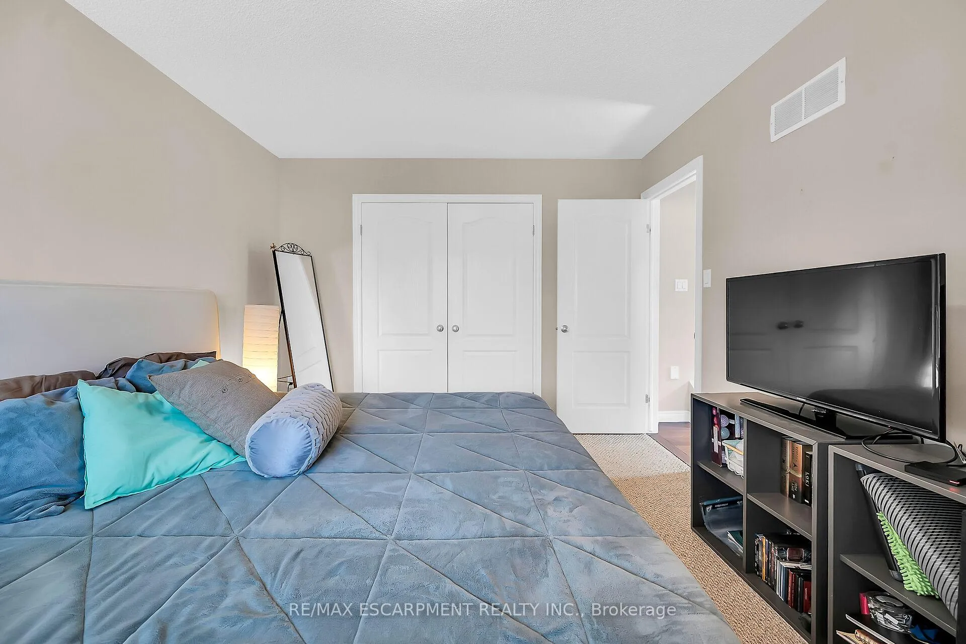 Photo 25 of 78 Myers Lane, Hamilton, Ancaster — HOMEH