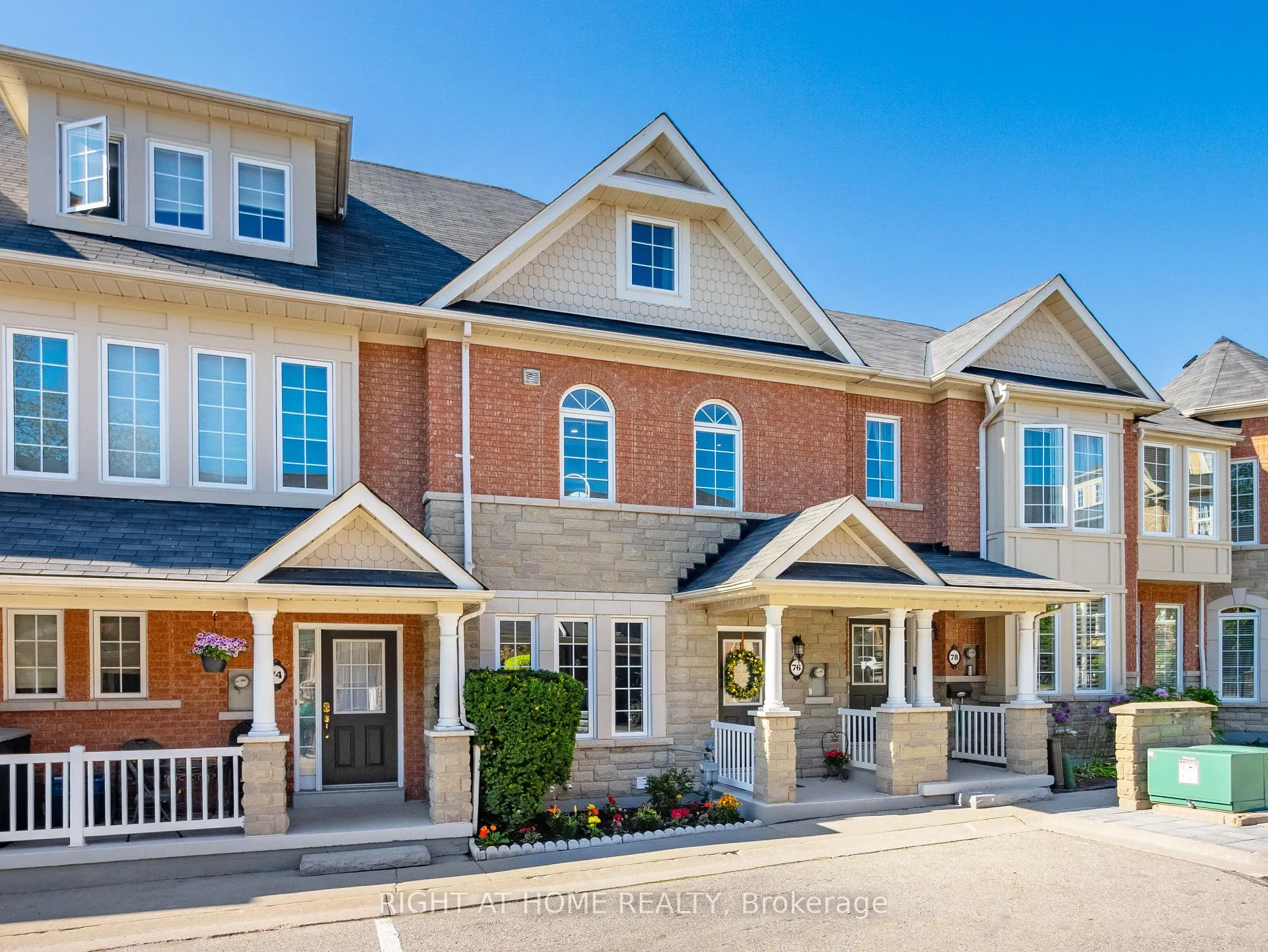Front of 76 Torr Lane