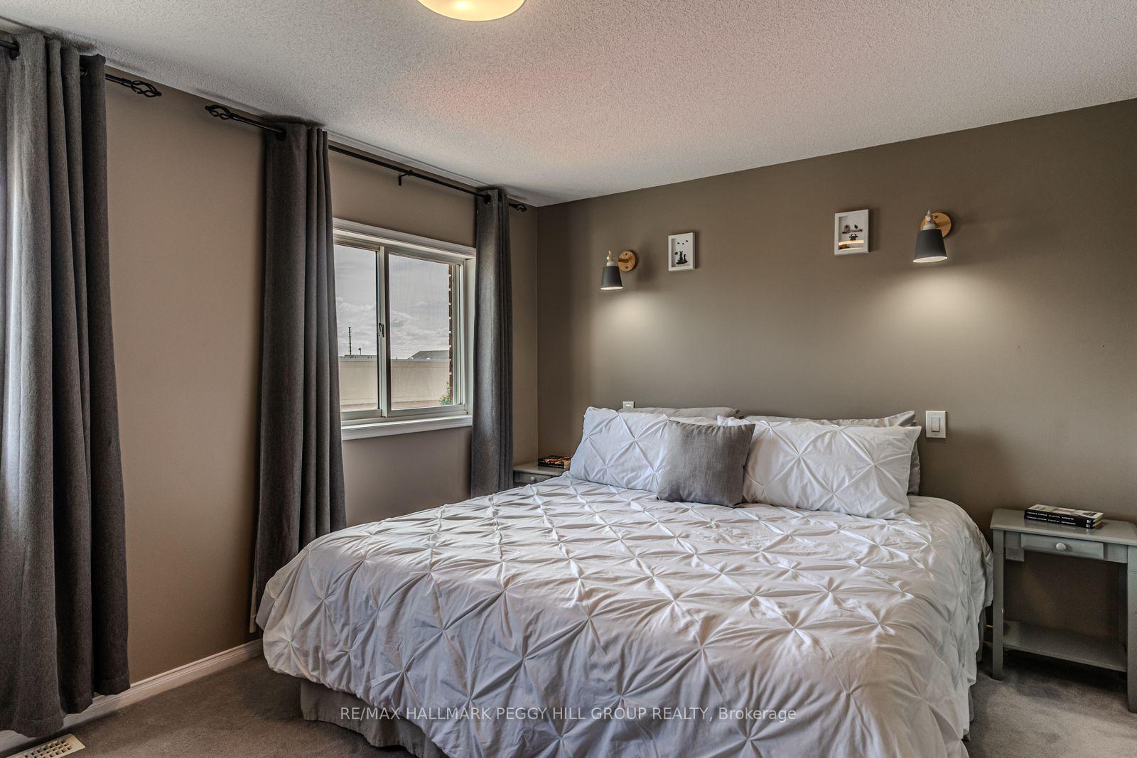 Photo 6 of 59 Srigley Street, Barrie, Holly — HOMEH