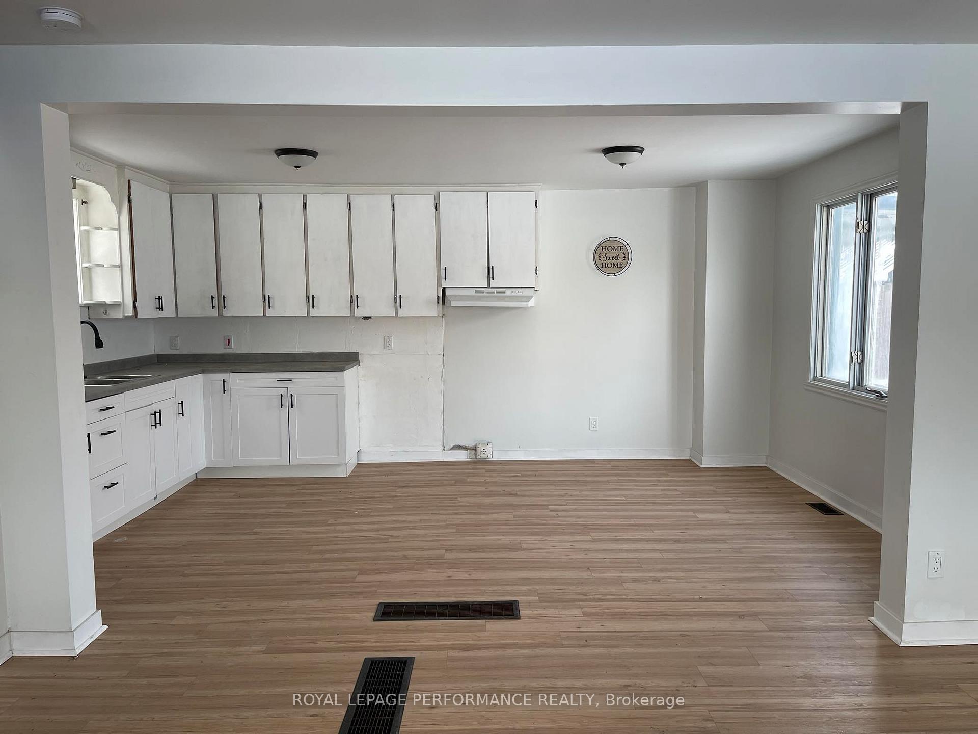 Photo 7 of 110-110a Eleventh Street E, Cornwall — HOMEH