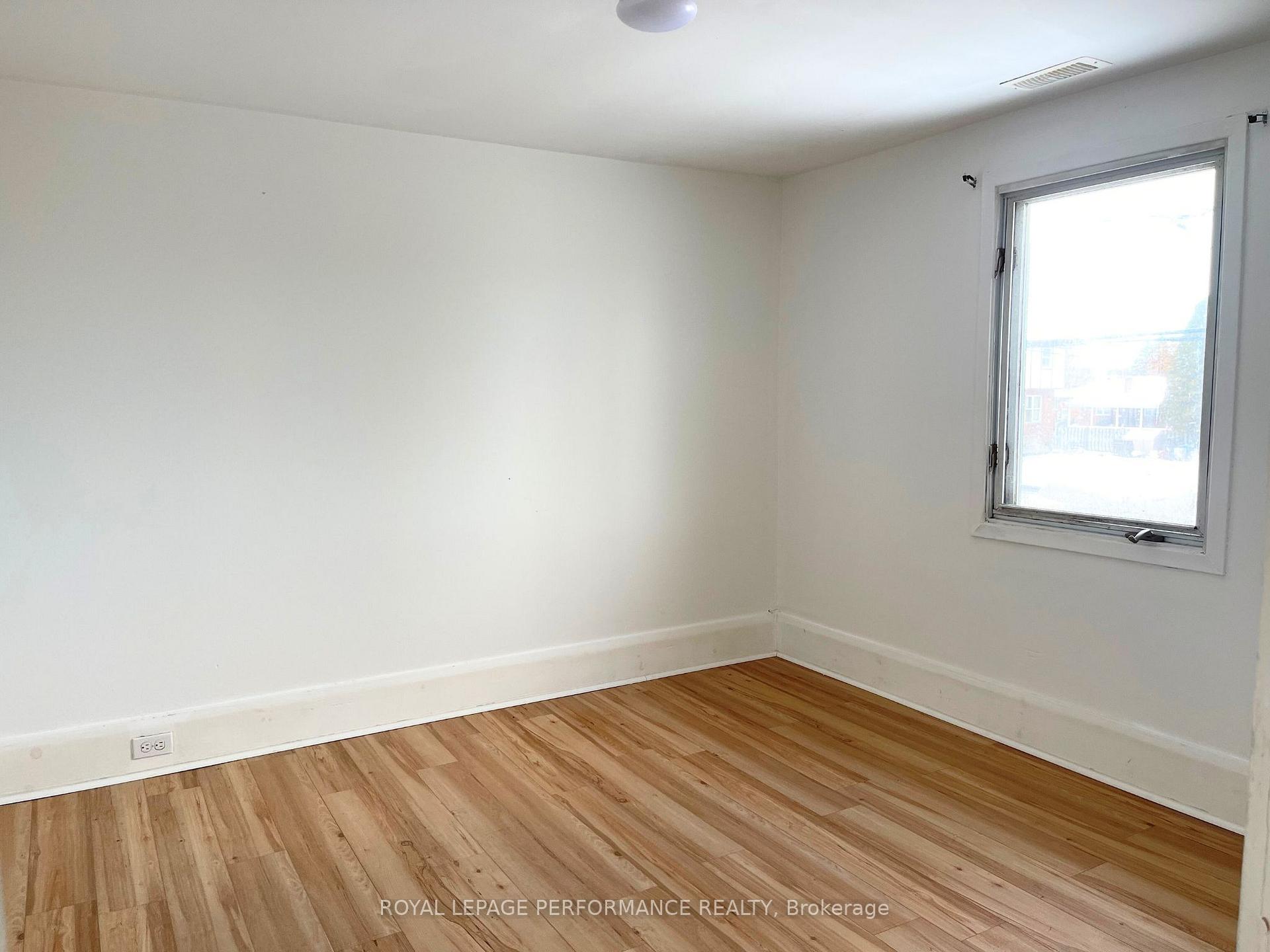Photo 11 of 110-110a Eleventh Street E, Cornwall — HOMEH