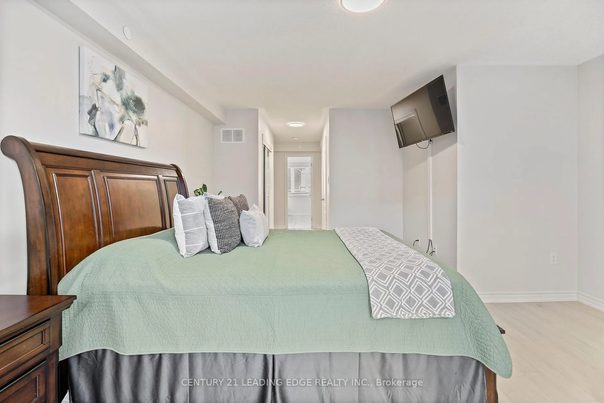 Photo 20 of 44 Filly Path, Oshawa, Windfields — HOMEH
