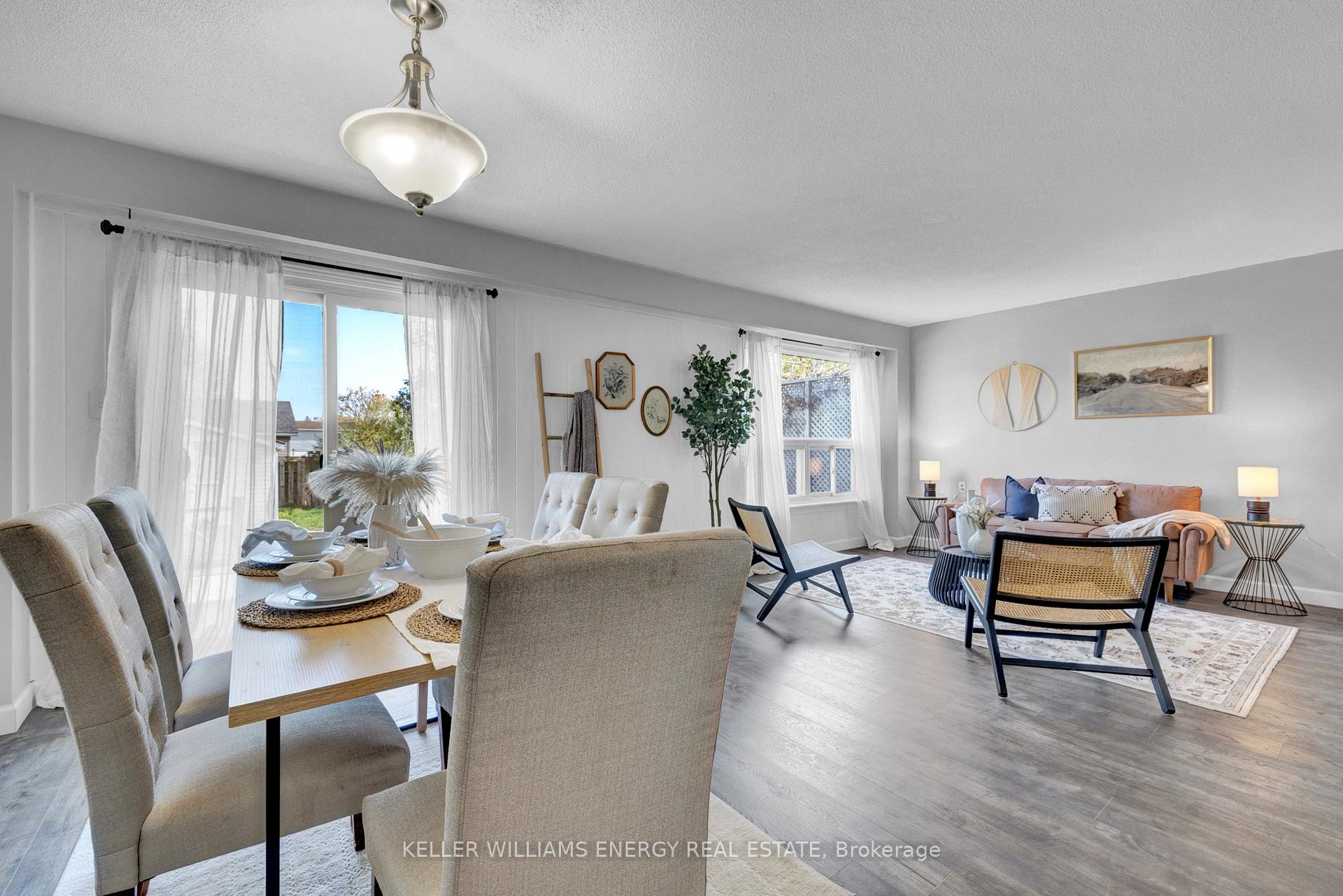 Photo 11 of 54 Alonna Street, Clarington, Bowmanville — HOMEH