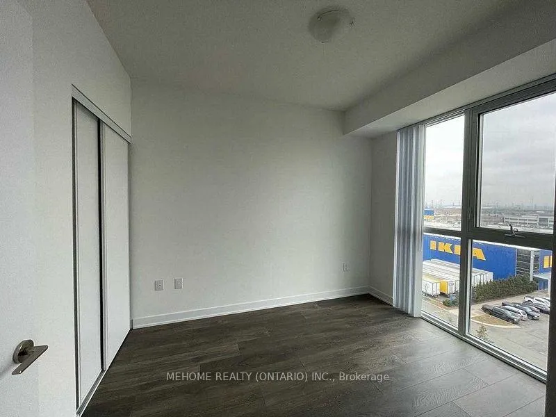 Photo 9 of 10 Honeycrisp Crescent, Vaughan, Vaughan Corporate Centre — HOMEH