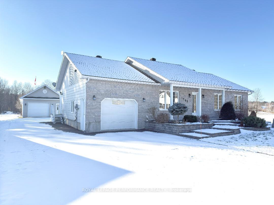 Front of 1582 Sandy Hill Road