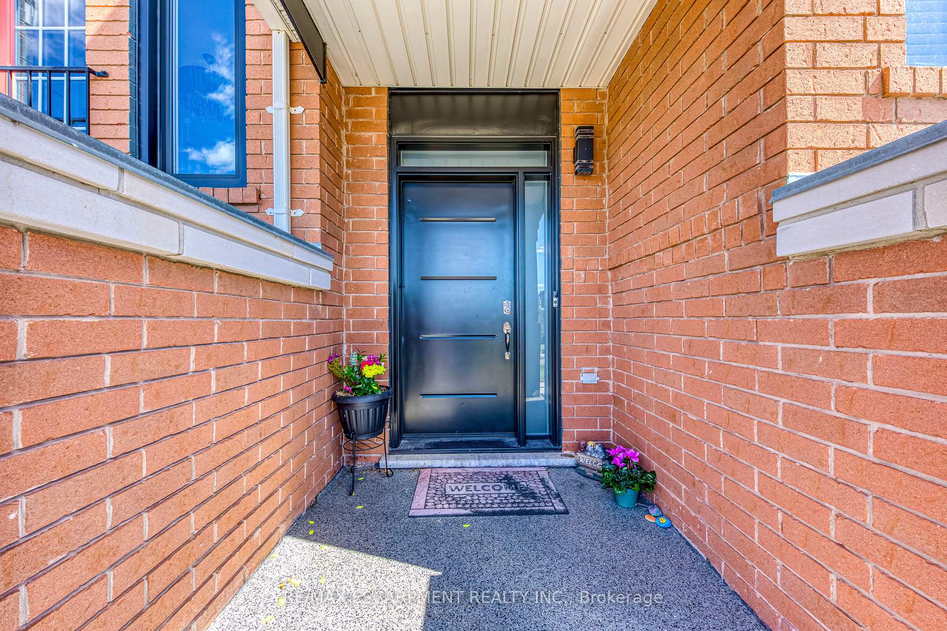Photo 3 of 2227 Prescott Place, Burlington, Orchard — HOMEH