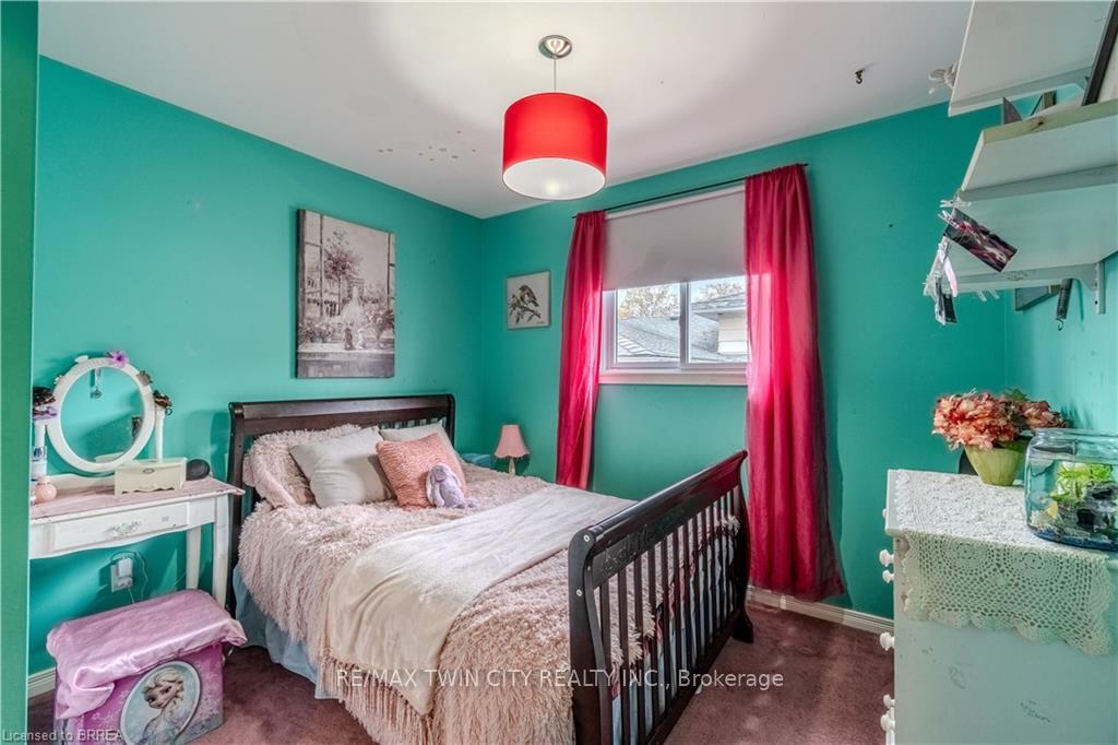 Photo 16 of 41 Forest Drive, Brant, Paris — HOMEH
