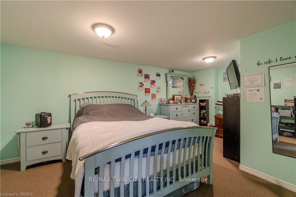 Photo 23 of 41 Forest Drive, Brant, Paris — HOMEH