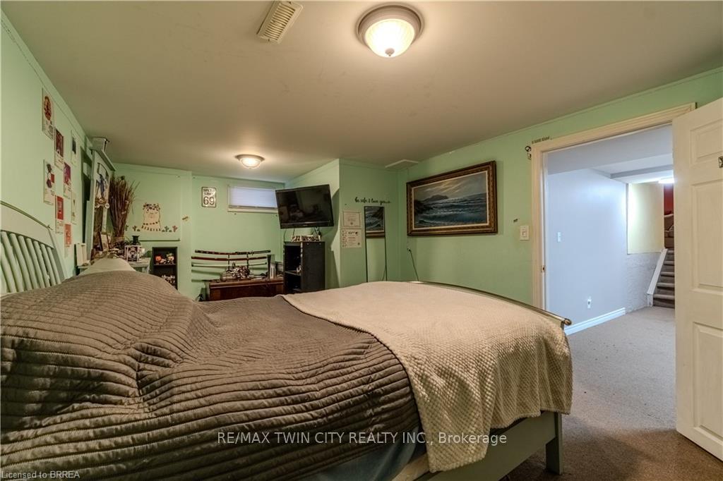 Photo 24 of 41 Forest Drive, Brant, Paris — HOMEH