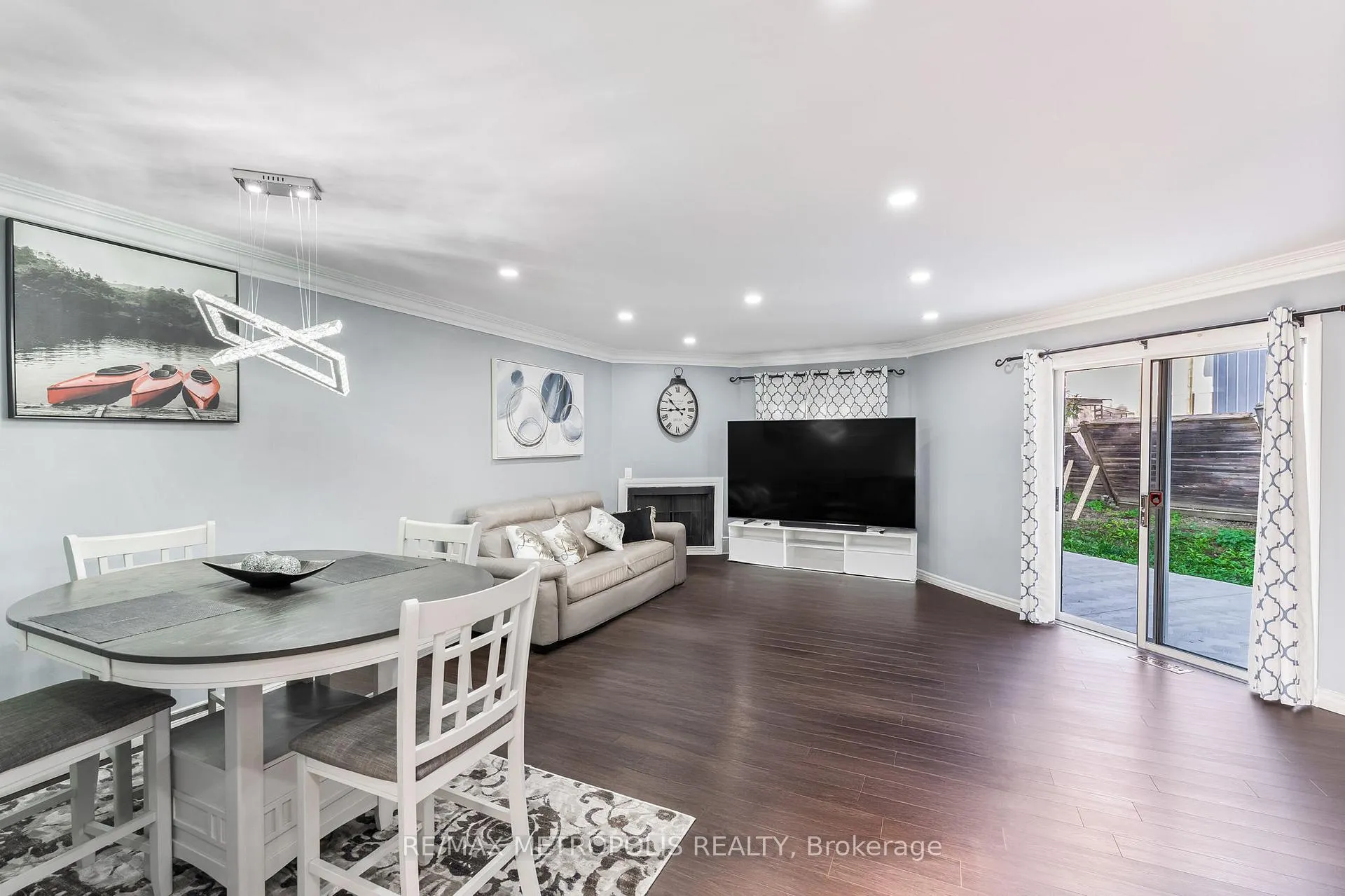 Photo 3 of 21 Hetherington Place, Brampton, Central Park — HOMEH