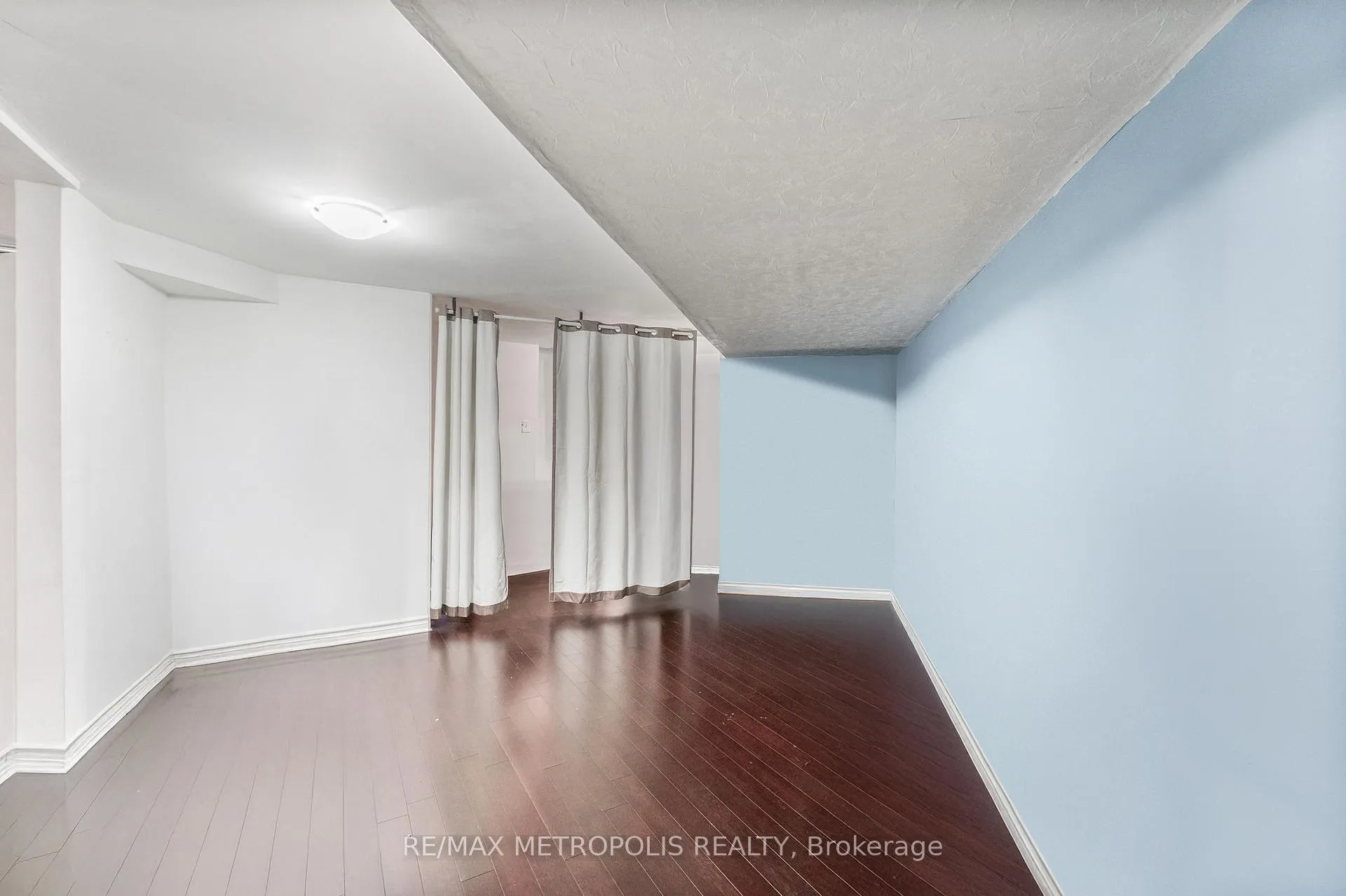 Photo 11 of 21 Hetherington Place, Brampton, Central Park — HOMEH