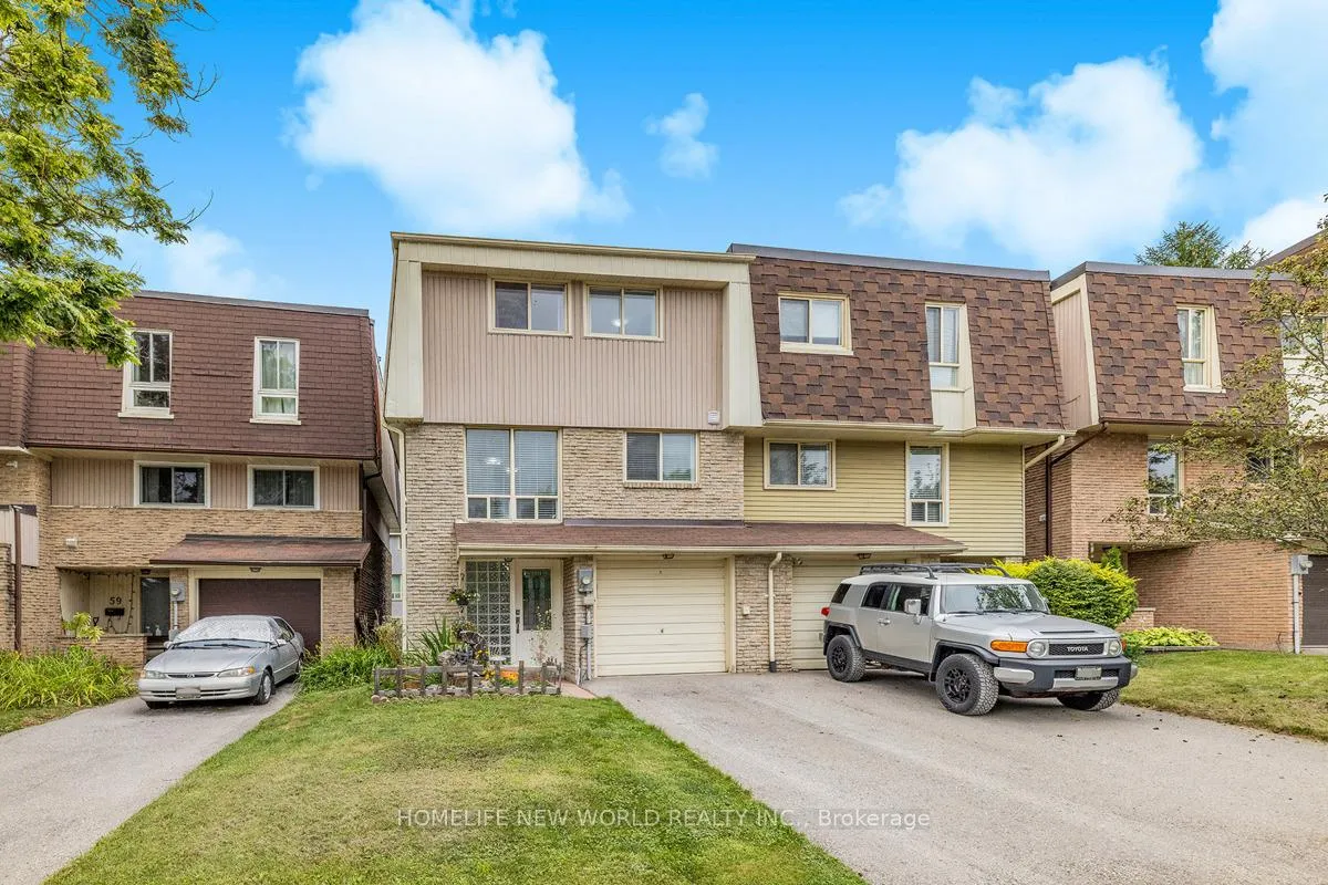 Front of 61 Poplar Crescent