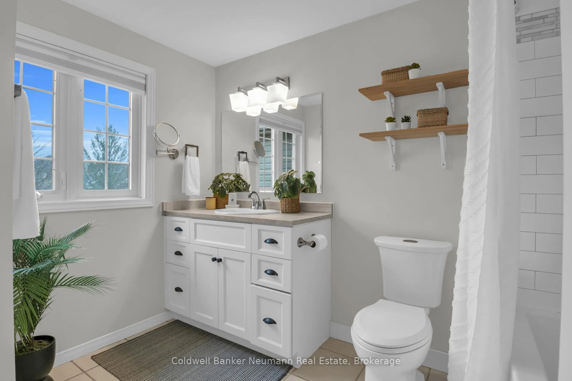 Photo 24 of 36 Jenson Boulevard, Guelph, Pineridge/Westminster Woods — HOMEH