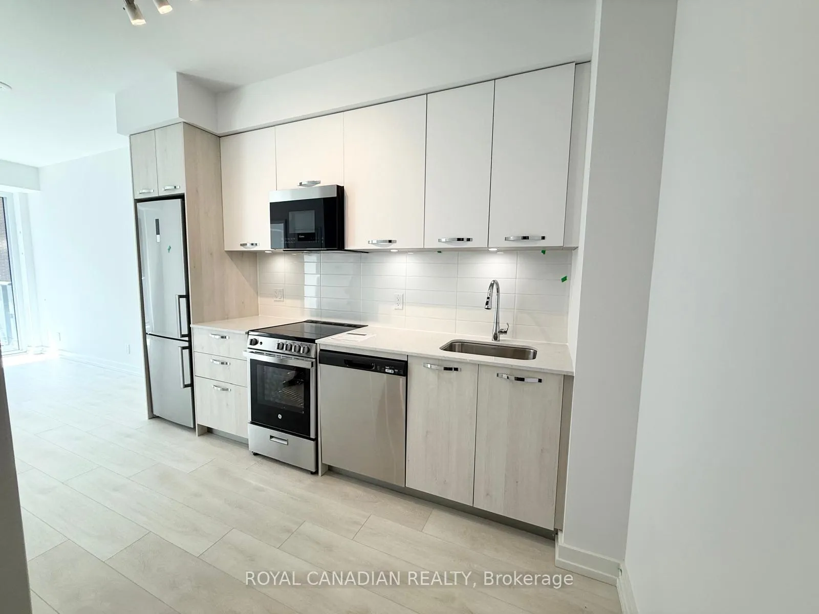 Photo 9 of Unit 418, 75 James Street S, Hamilton, Corktown — HOMEH