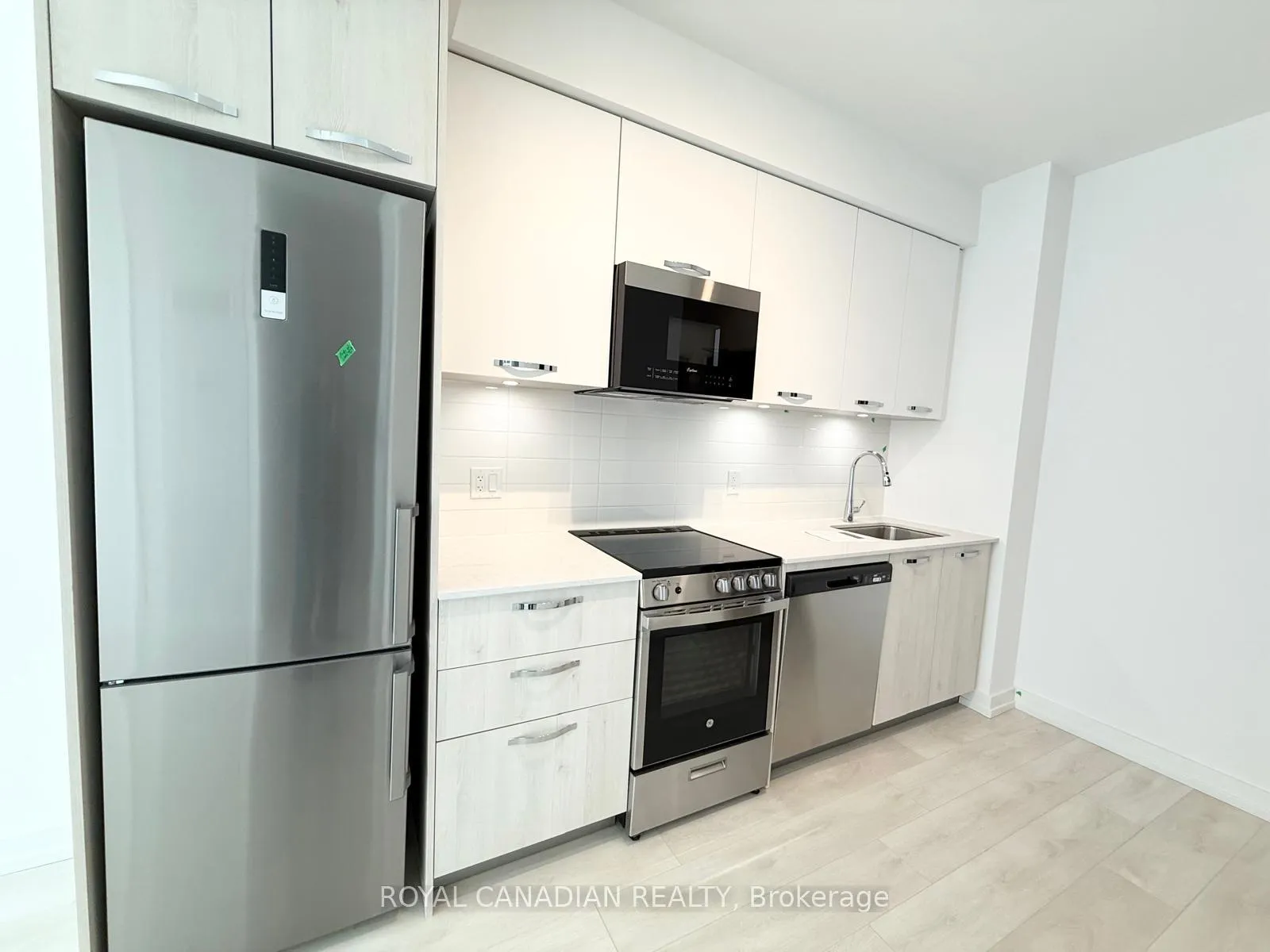 Photo 10 of Unit 418, 75 James Street S, Hamilton, Corktown — HOMEH