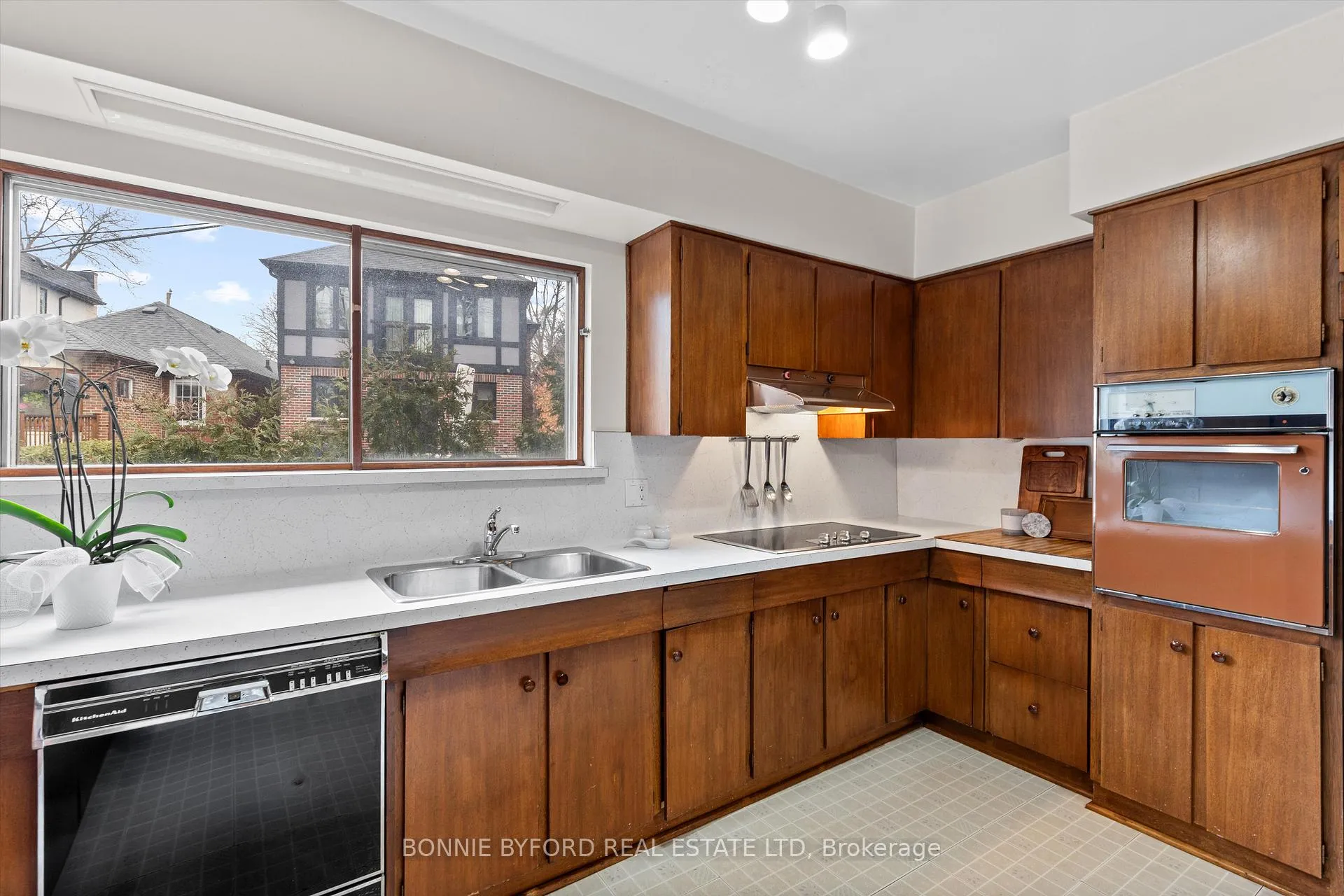 Photo 11 of 3 Fleming Crescent, Toronto, Leaside — HOMEH