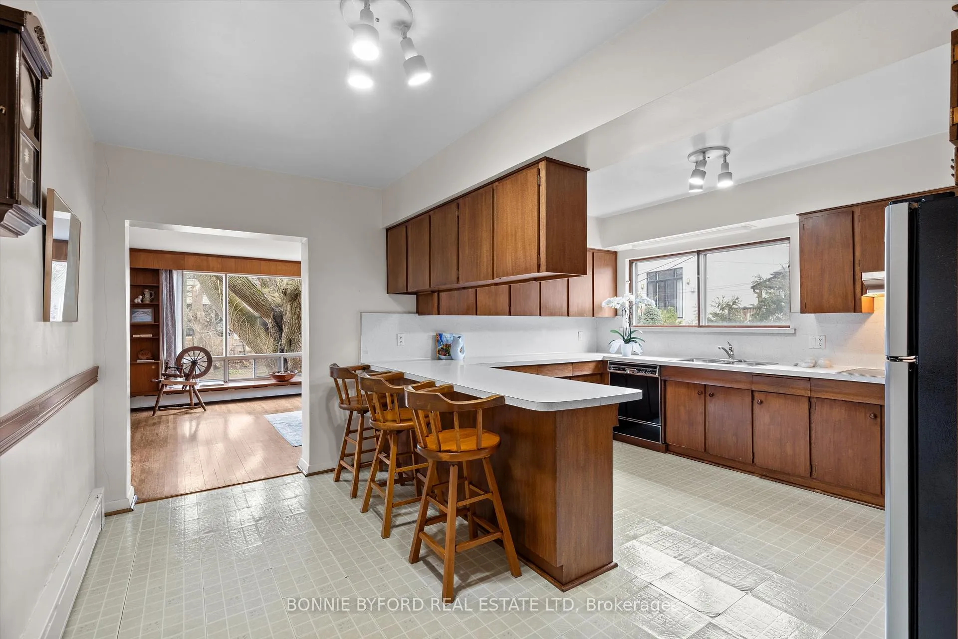 Photo 12 of 3 Fleming Crescent, Toronto, Leaside — HOMEH