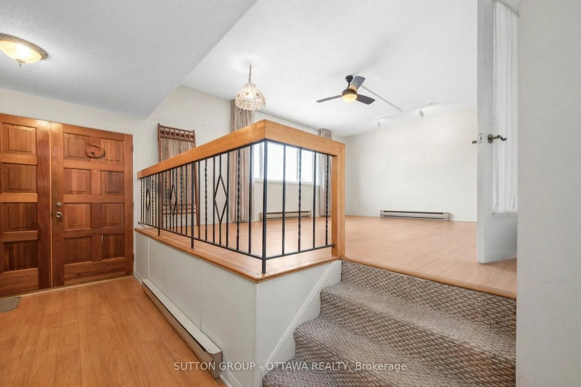 Photo 2 of 1112 St Pierre Street, Ottawa, Convent Glen South — HOMEH