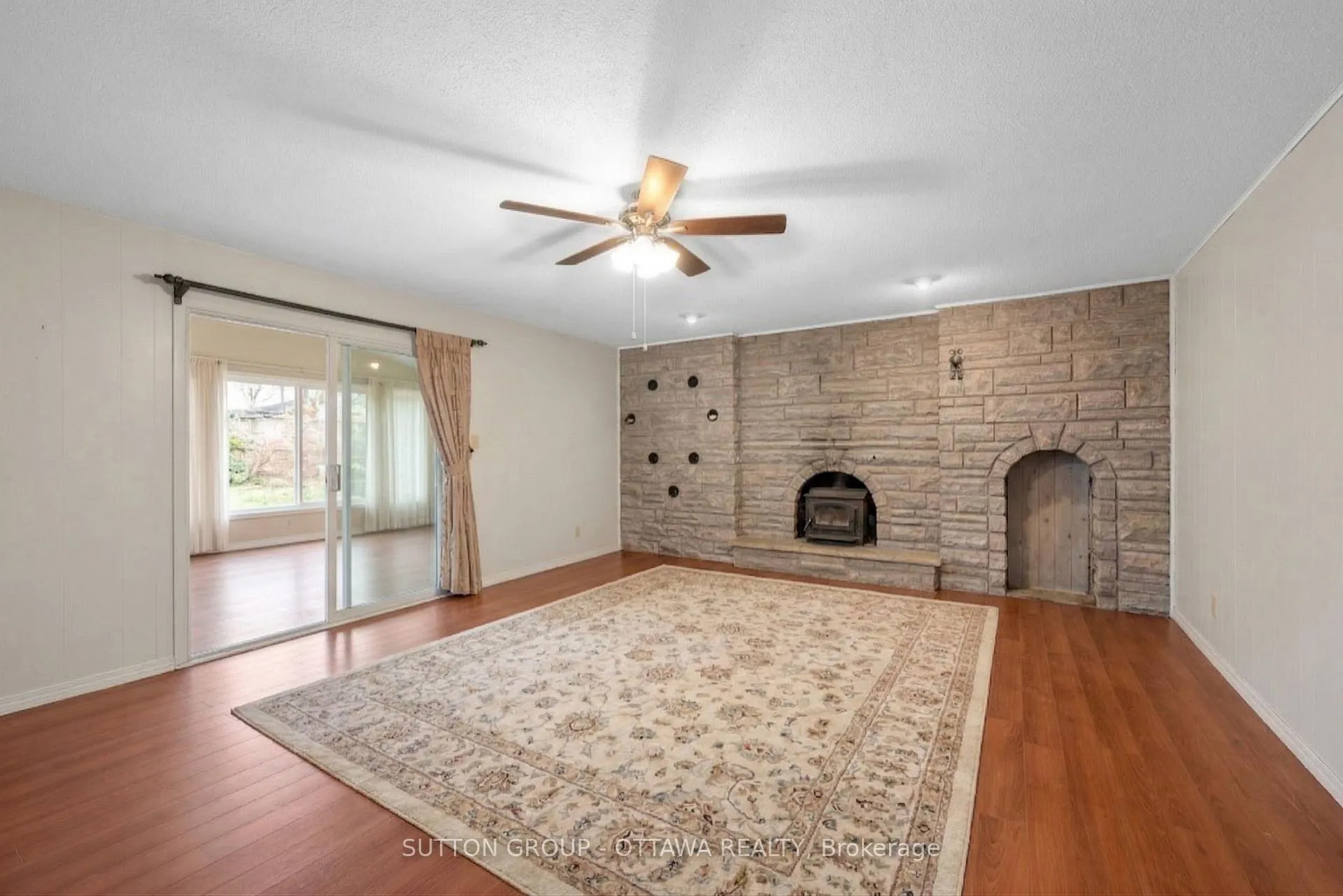 Photo 5 of 1112 St Pierre Street, Ottawa, Convent Glen South — HOMEH