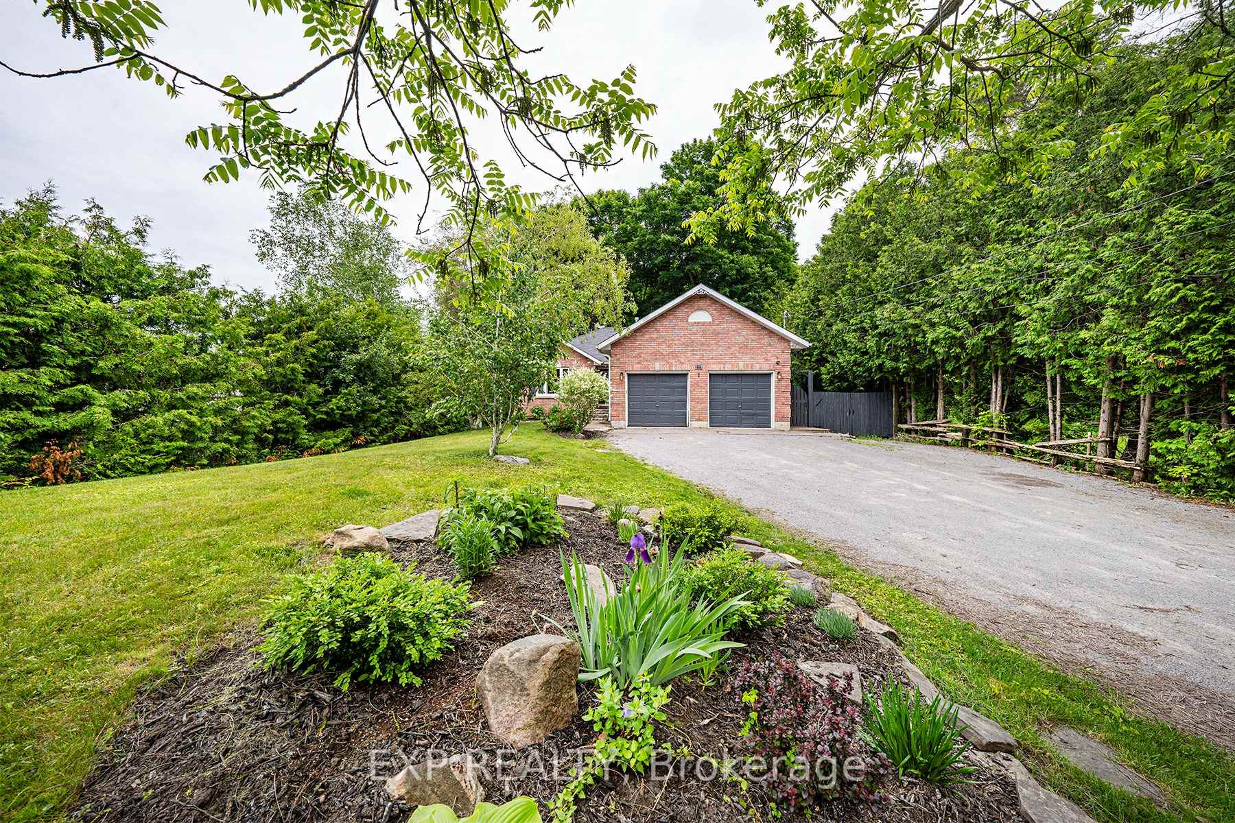 Photo 2 of 35 Alexander Boulevard, Georgina, Sutton & Jackson's Point — HOMEH