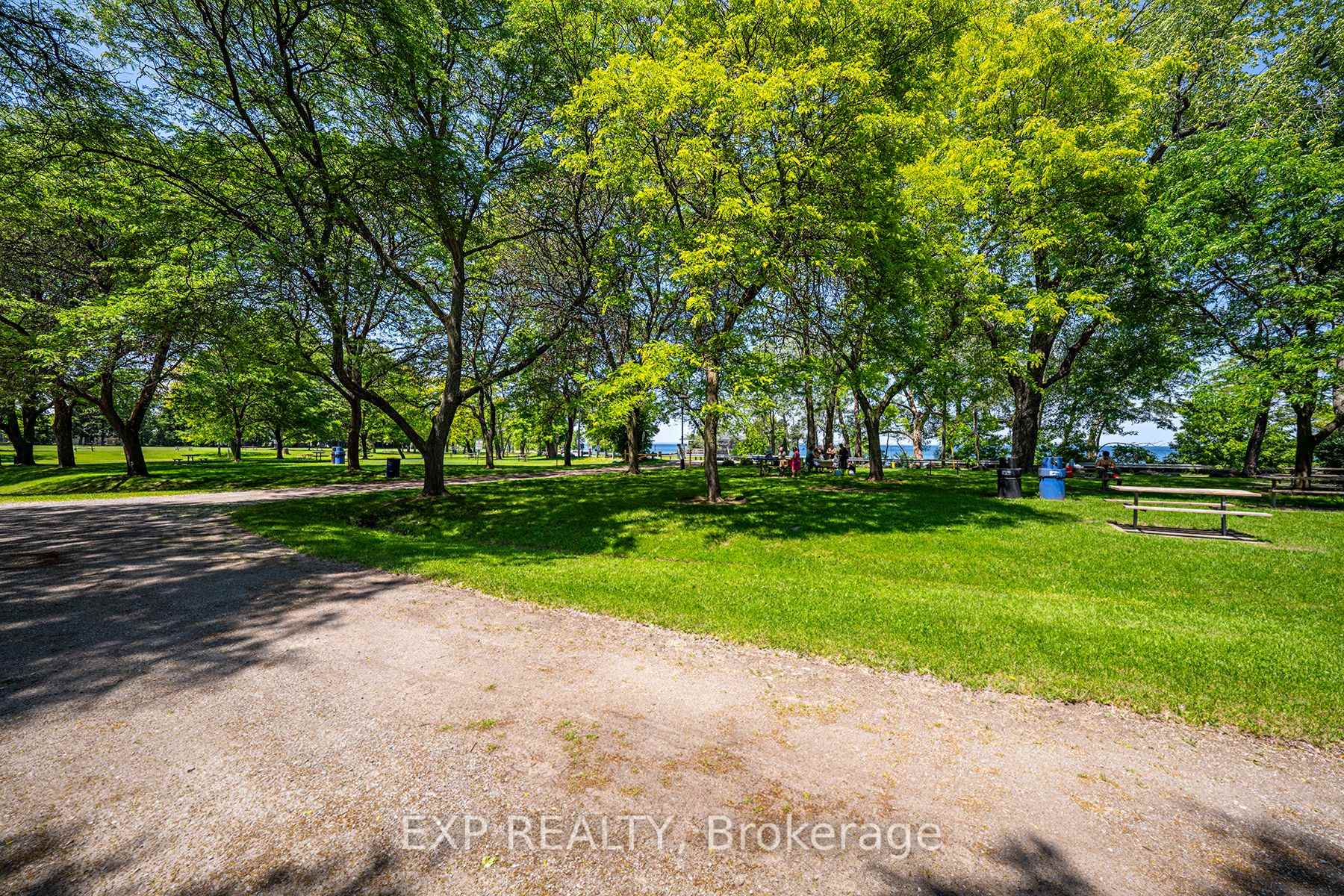 Photo 4 of 35 Alexander Boulevard, Georgina, Sutton & Jackson's Point — HOMEH