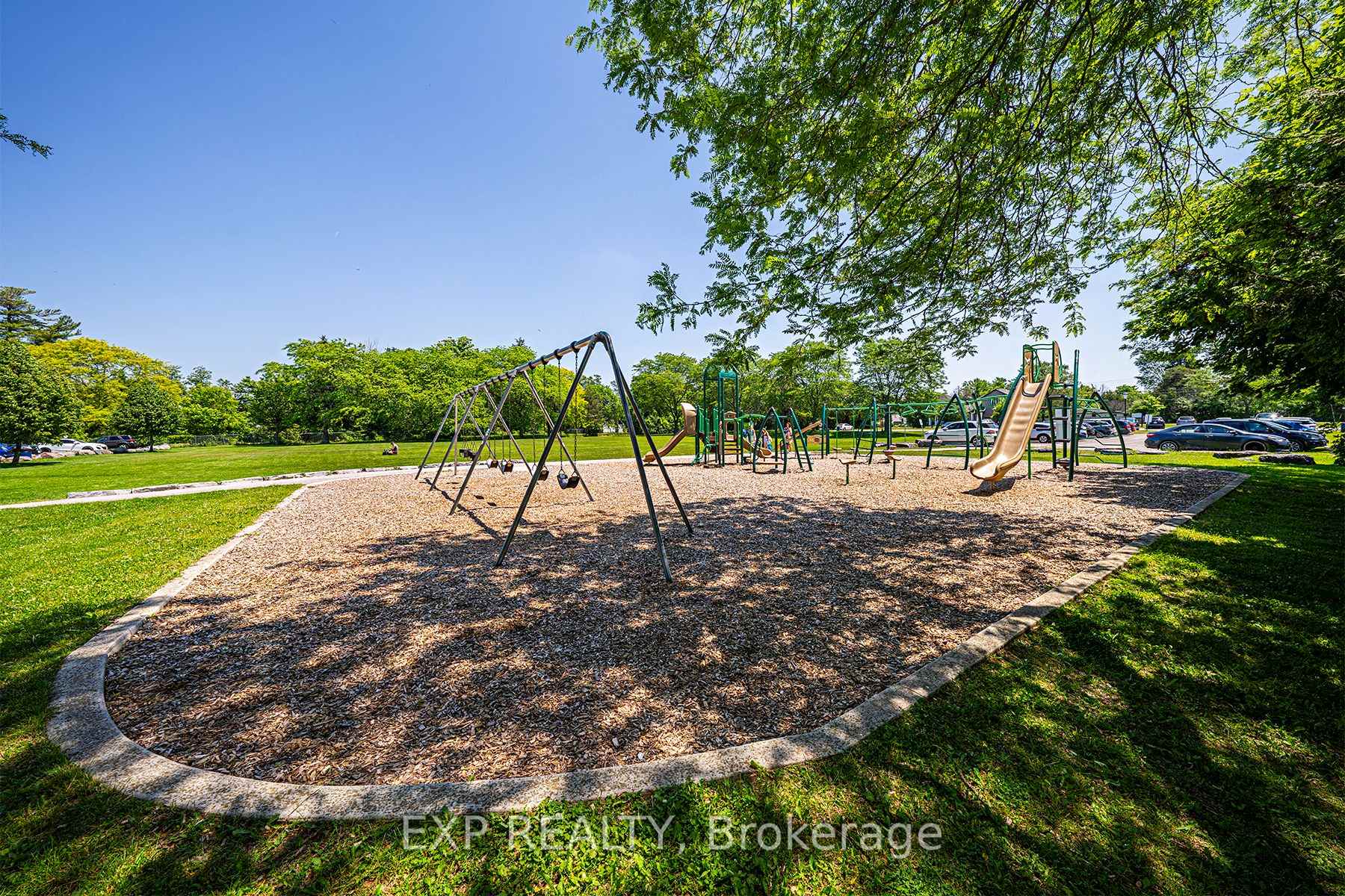 Photo 49 of 35 Alexander Boulevard, Georgina, Sutton & Jackson's Point — HOMEH