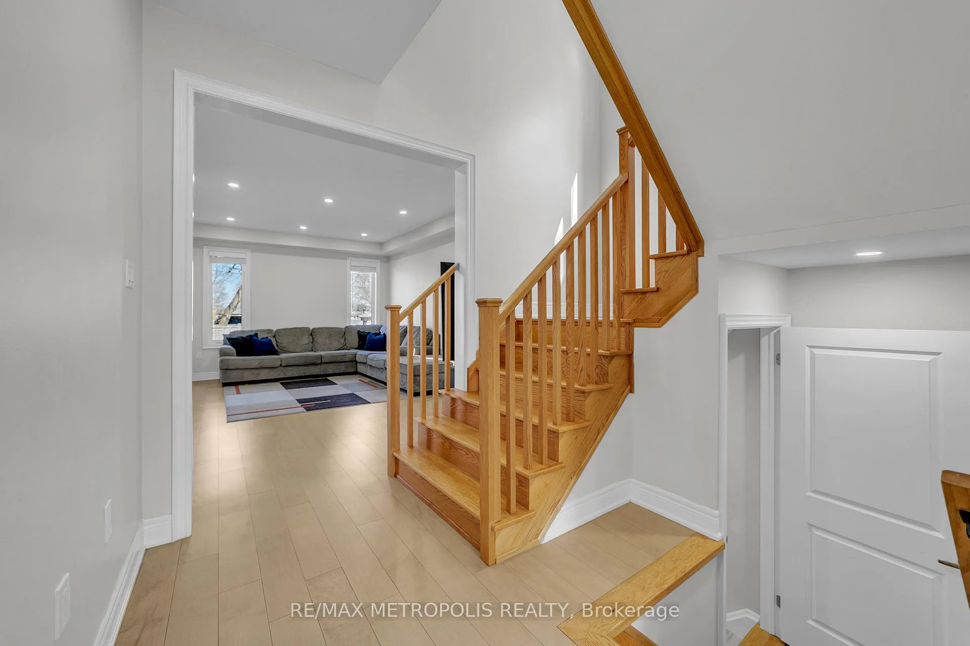 Photo 6 of 80 Pridham Place, New Tecumseth, Tottenham — HOMEH