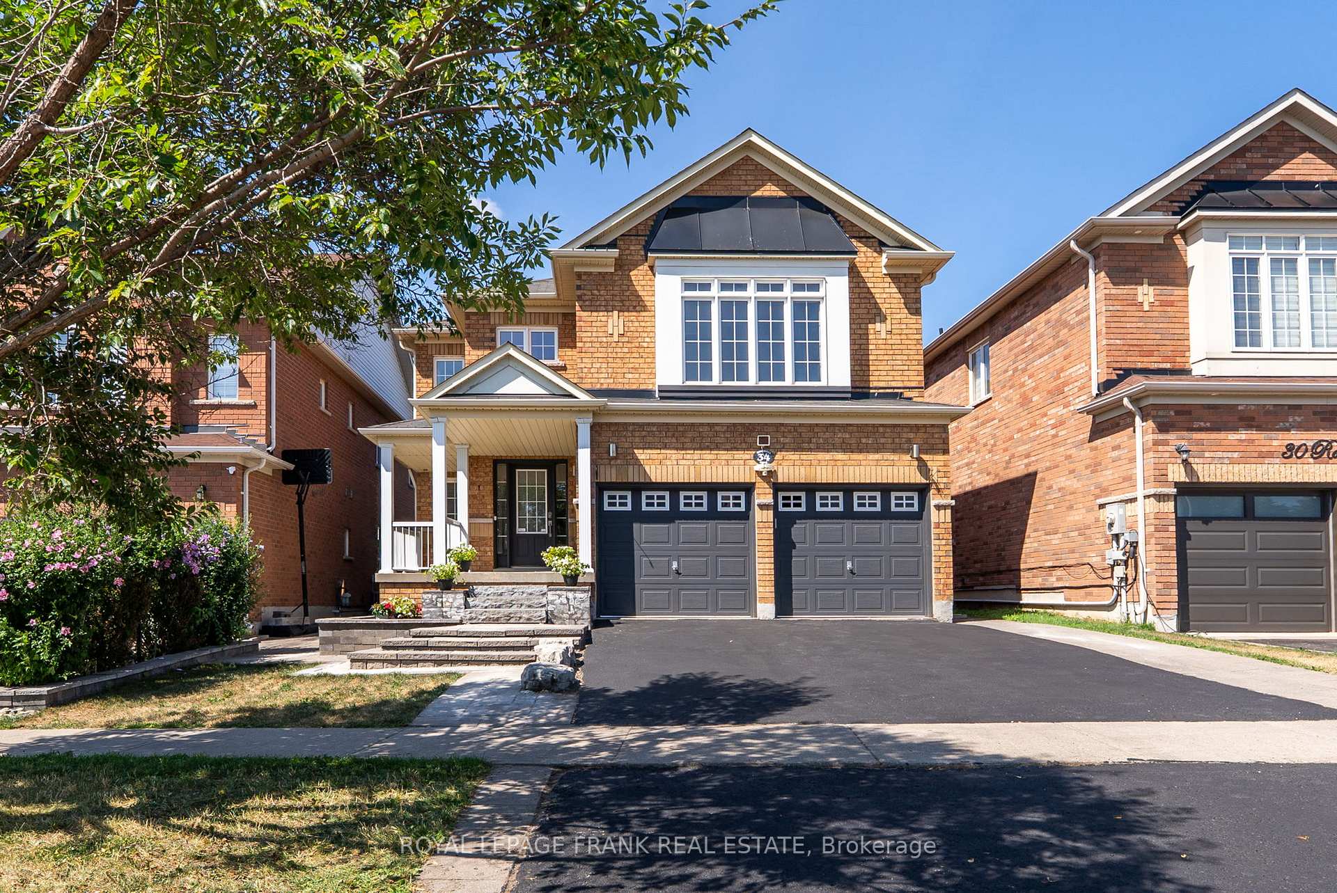 Photo 2 of 34 Rosswell Drive, Clarington, Courtice — HOMEH