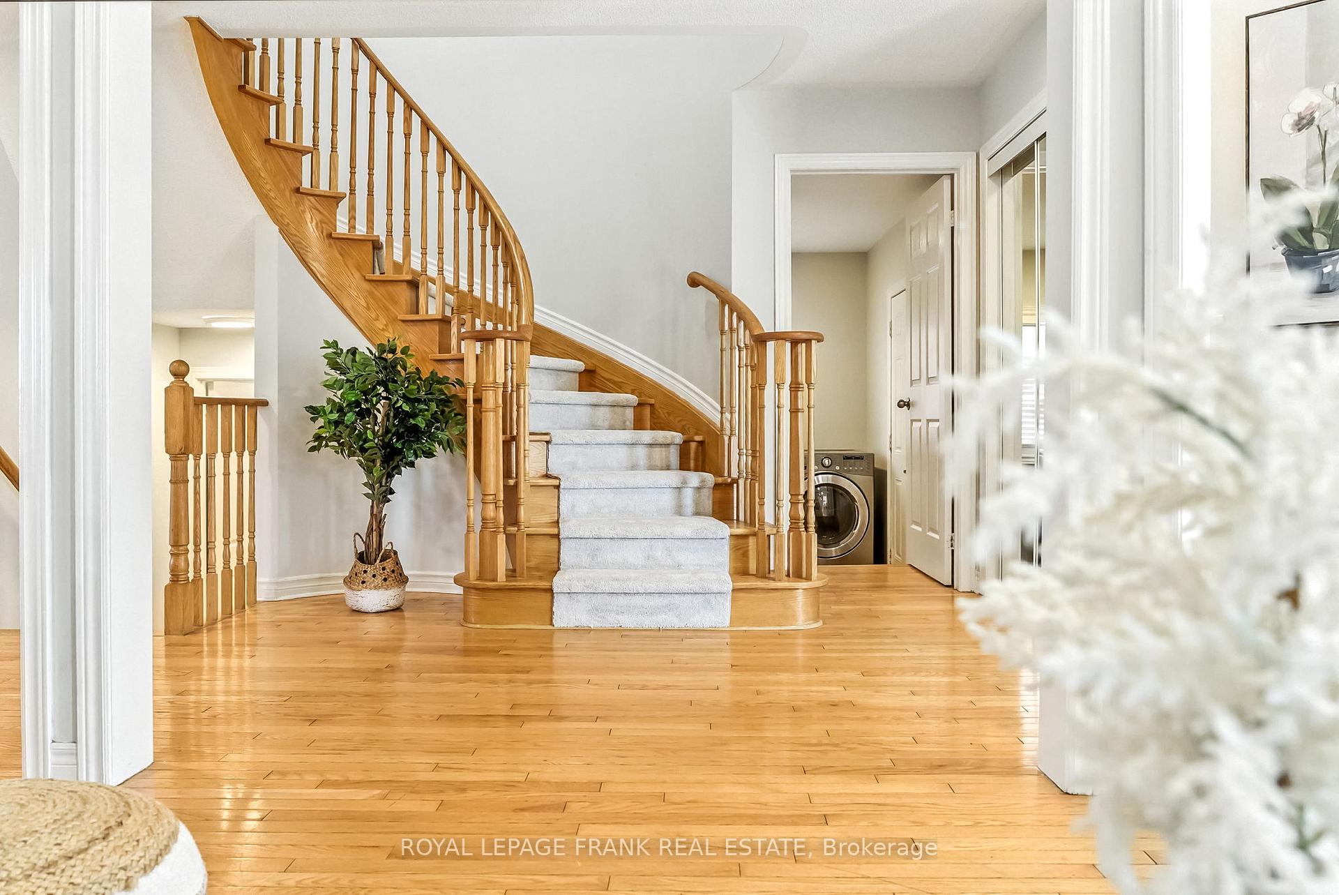 Photo 17 of 34 Rosswell Drive, Clarington, Courtice — HOMEH