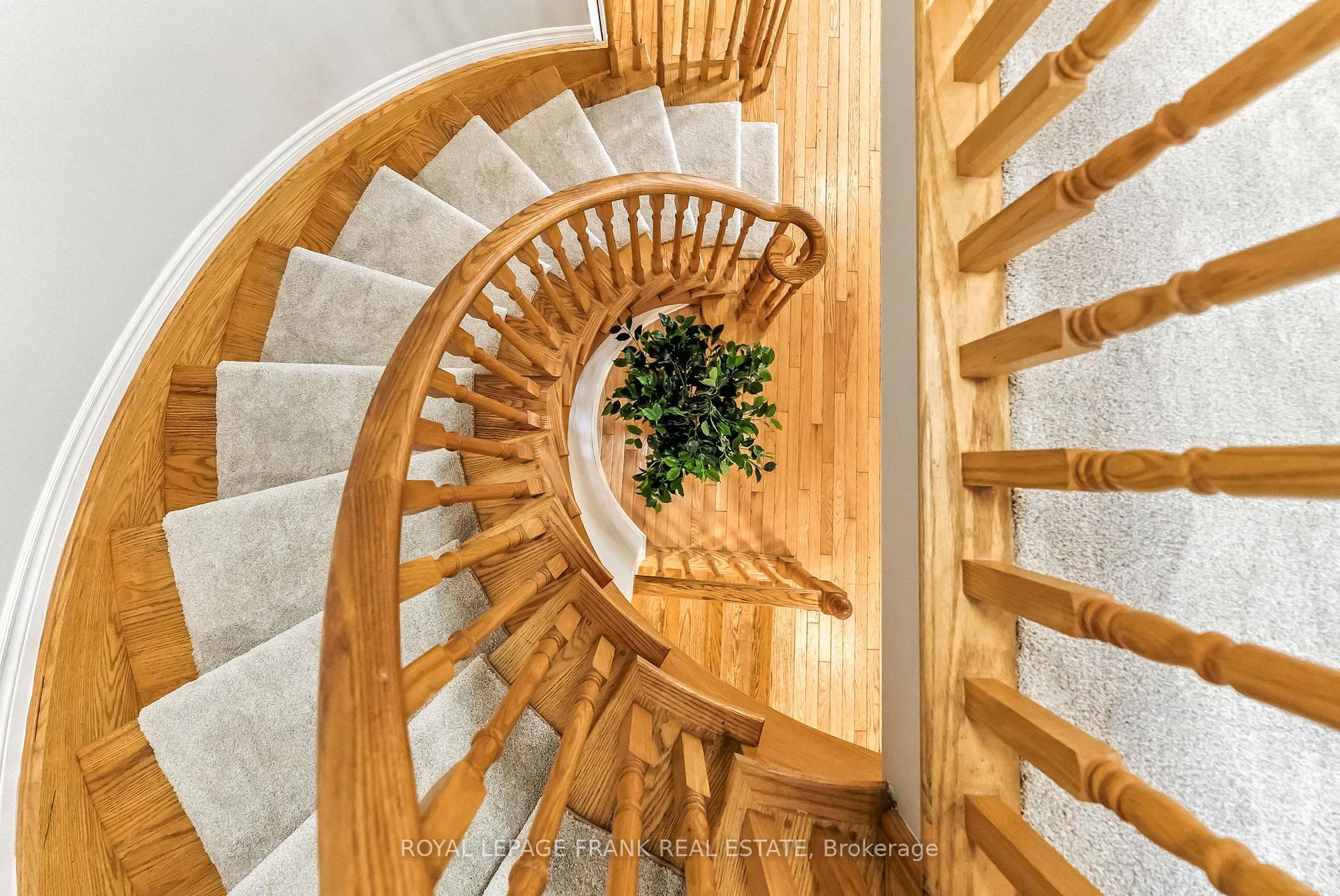 Photo 18 of 34 Rosswell Drive, Clarington, Courtice — HOMEH
