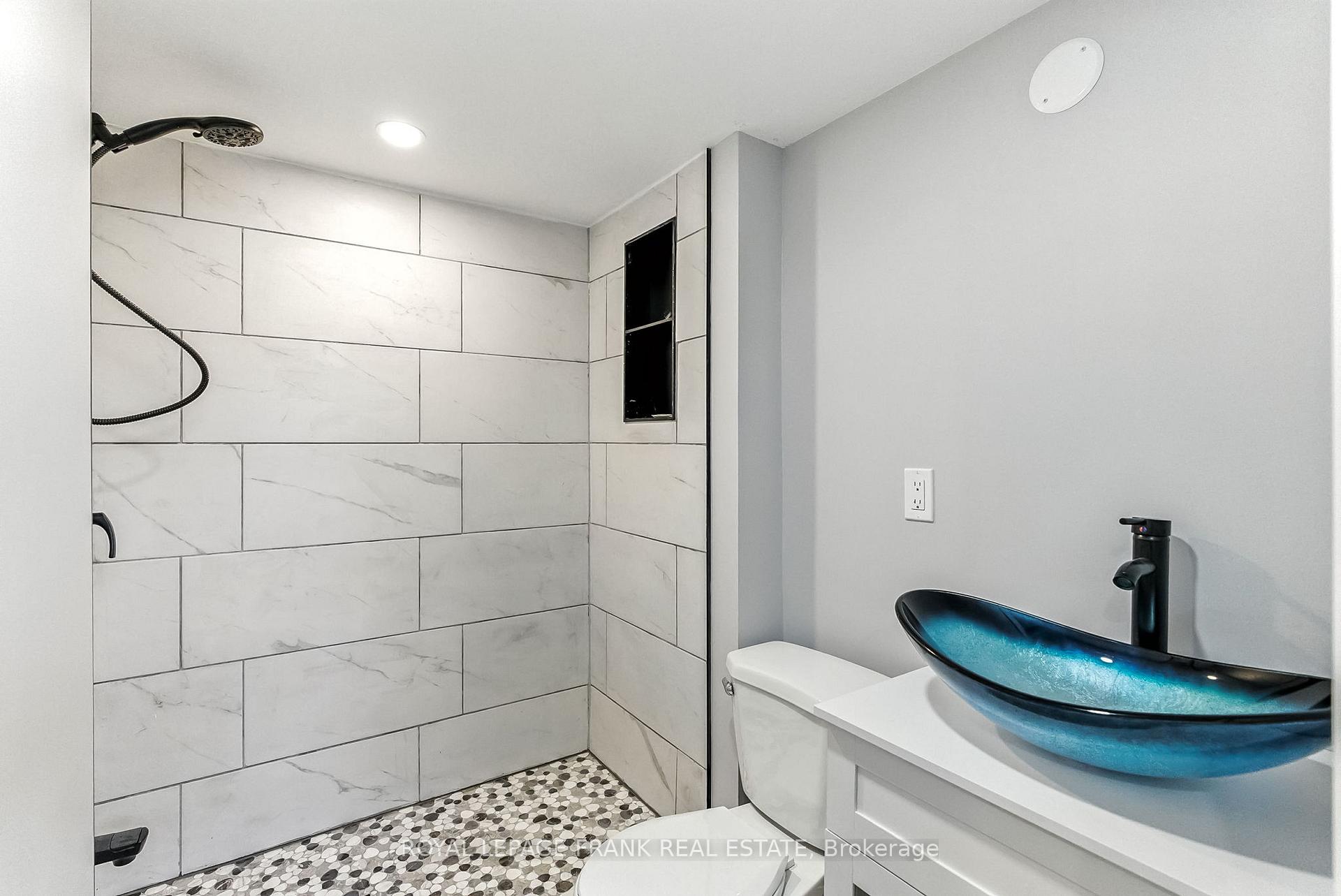 Photo 36 of 34 Rosswell Drive, Clarington, Courtice — HOMEH