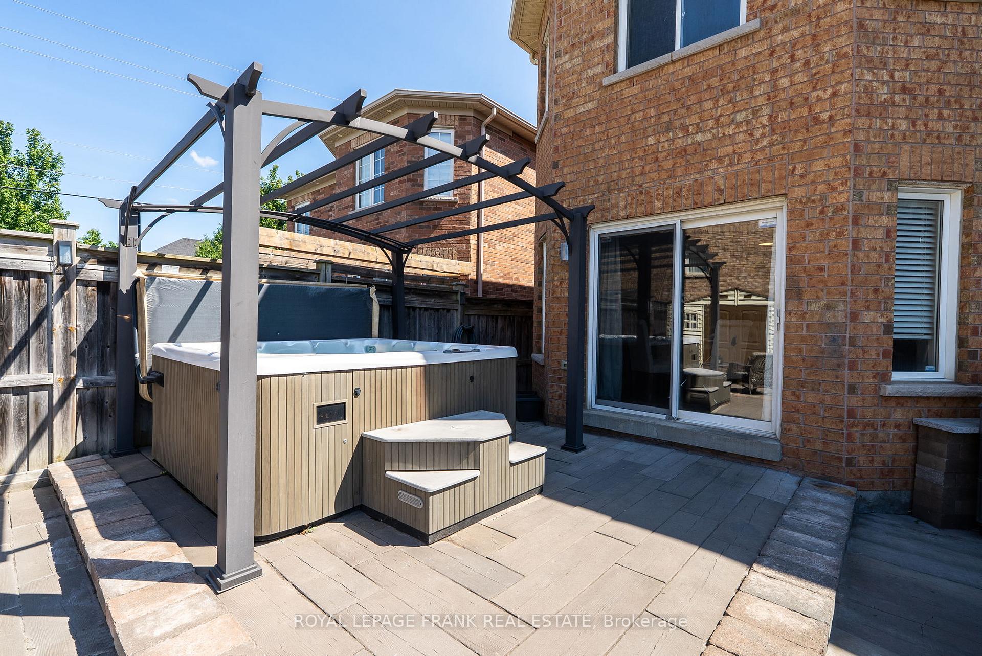 Photo 42 of 34 Rosswell Drive, Clarington, Courtice — HOMEH