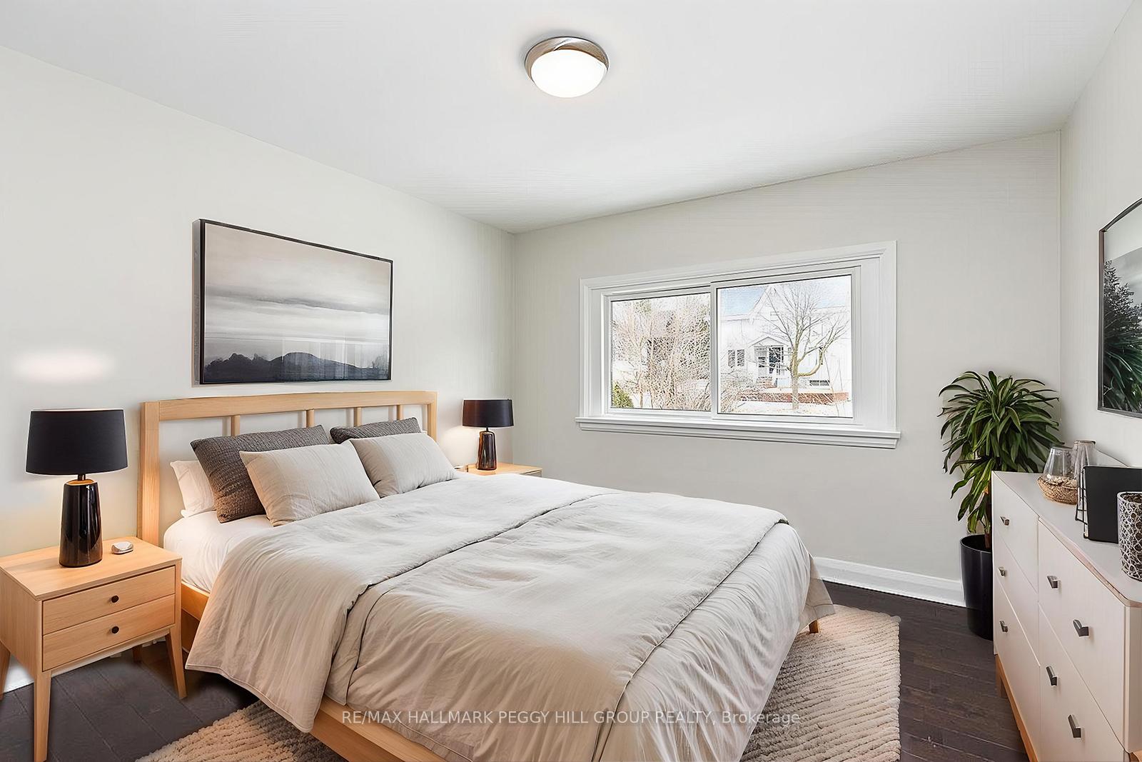 Photo 5 of 152 Owen Street, Barrie, Wellington — HOMEH