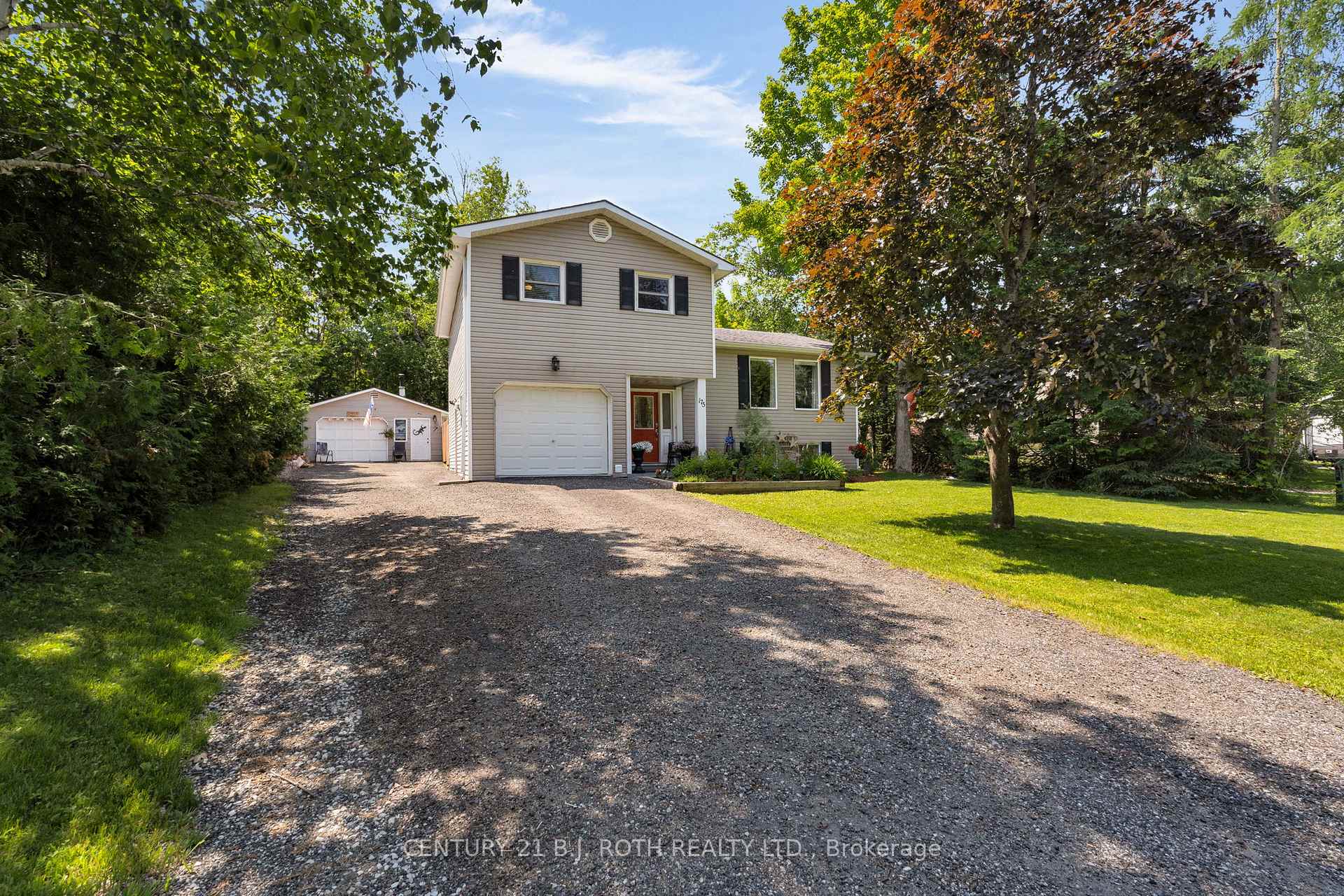 Photo 1 of 175 Segwun Boulevard, Gravenhurst, Muskoka (S) — HOMEH