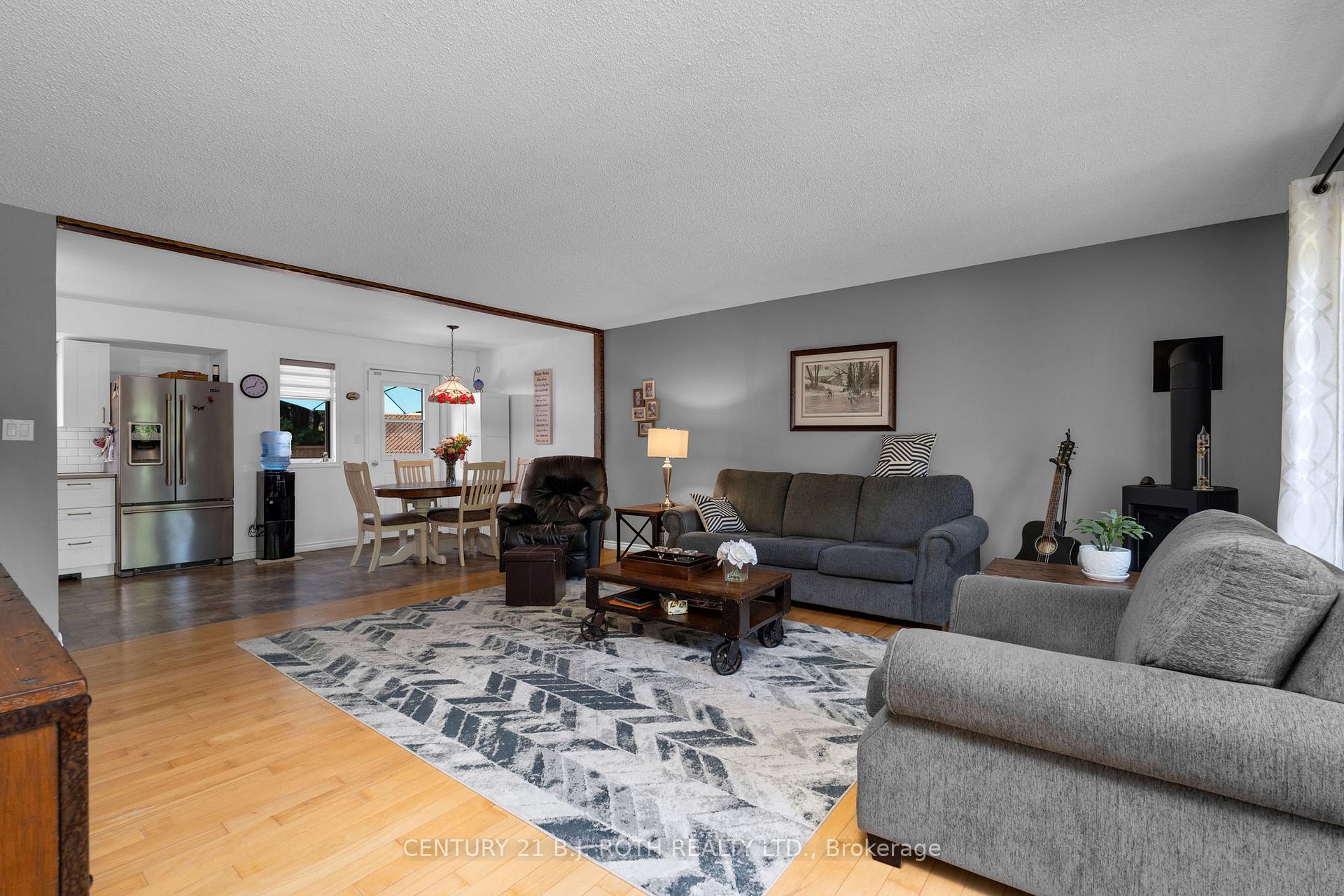 Photo 6 of 175 Segwun Boulevard, Gravenhurst, Muskoka (S) — HOMEH
