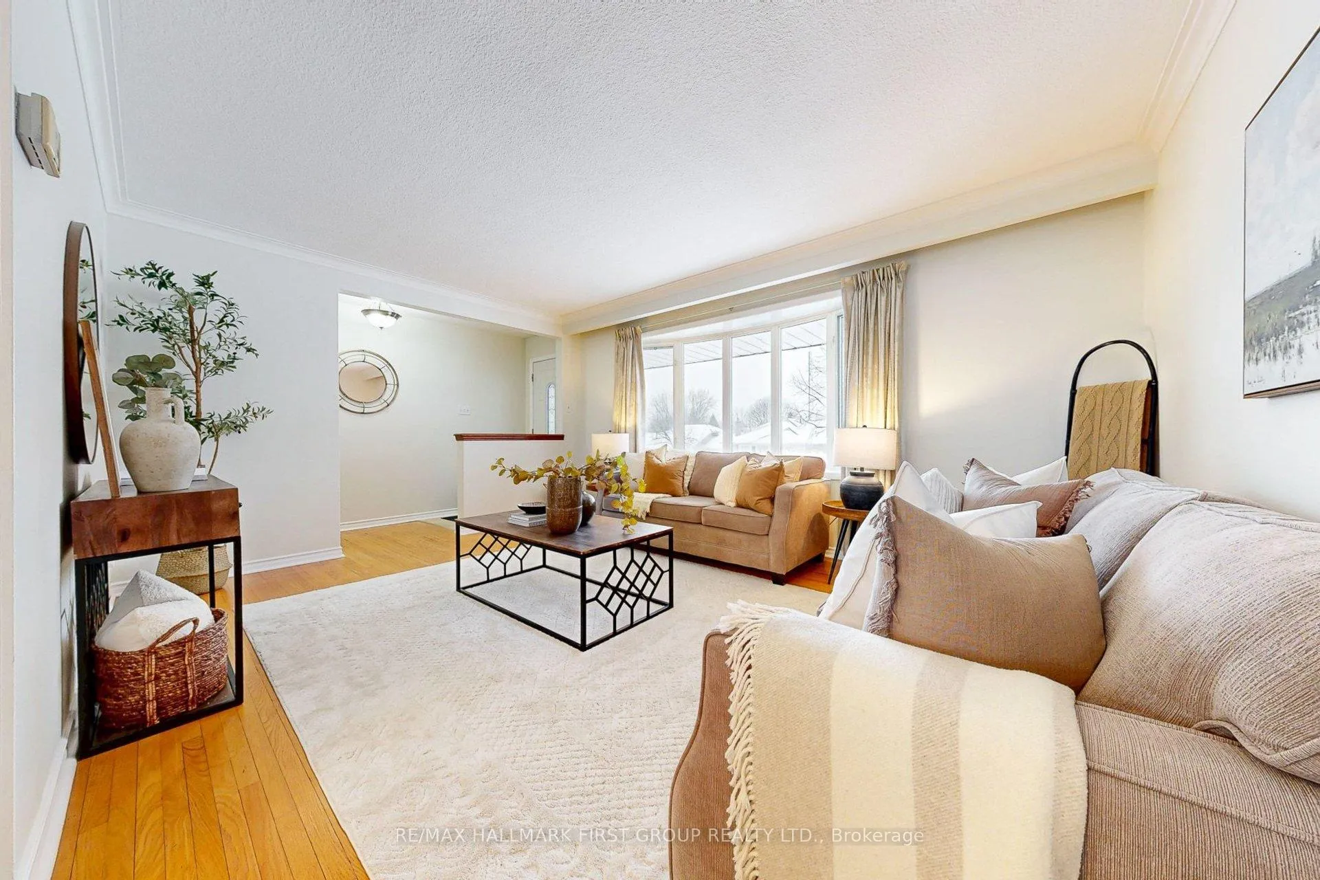 Photo 9 of 209 Johnson Avenue, Whitby, Blue Grass Meadows — HOMEH